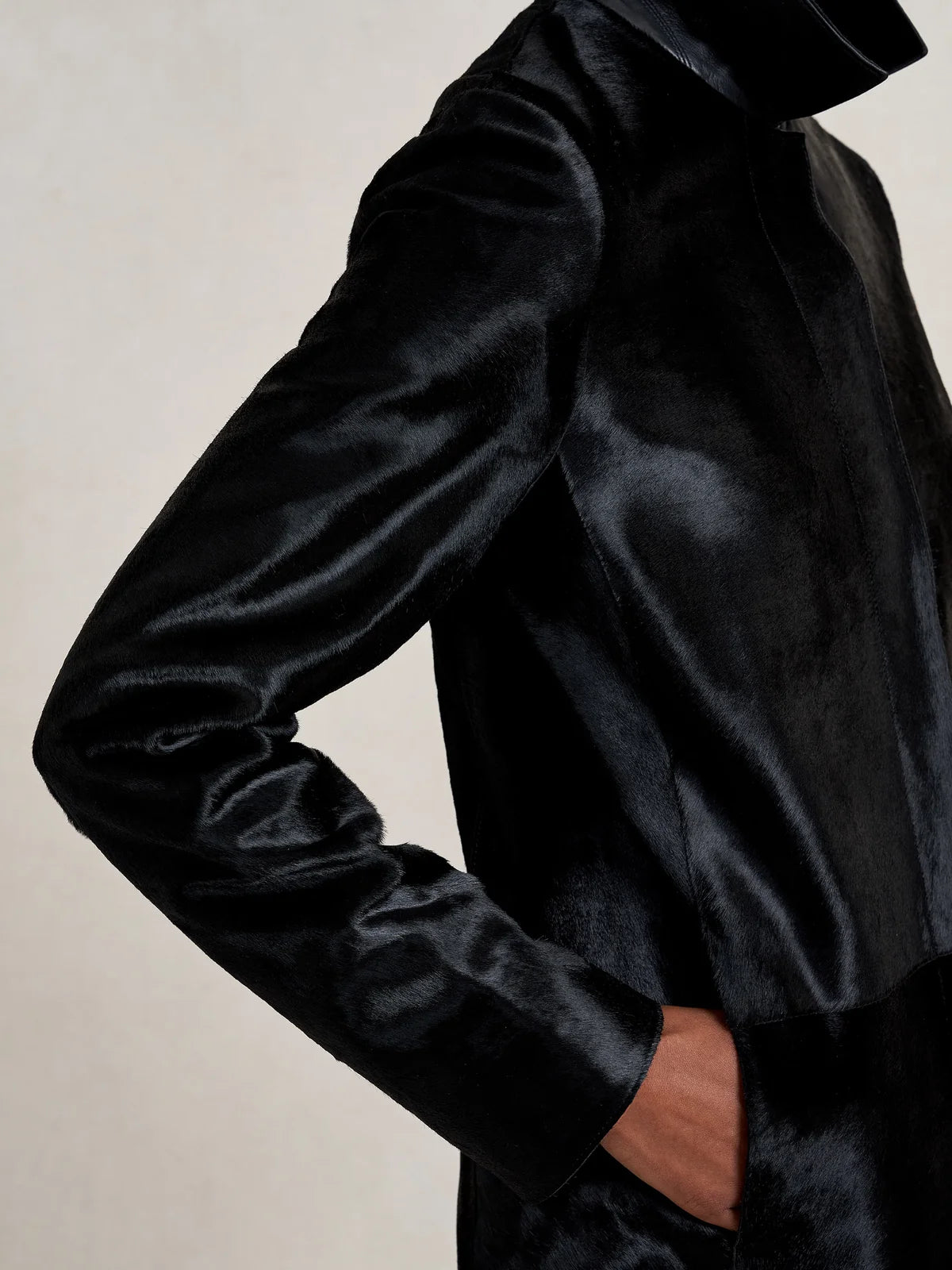 caro Coat in Black