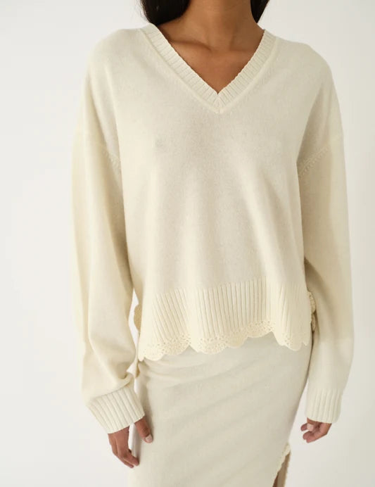 Como Crochet V-Neck in Ecru