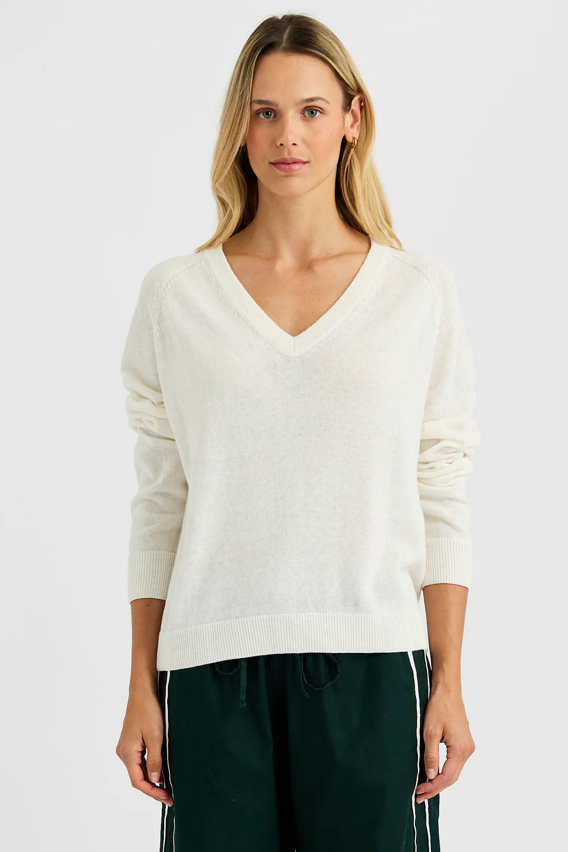 Sloane Linen V-Neck in Ecru