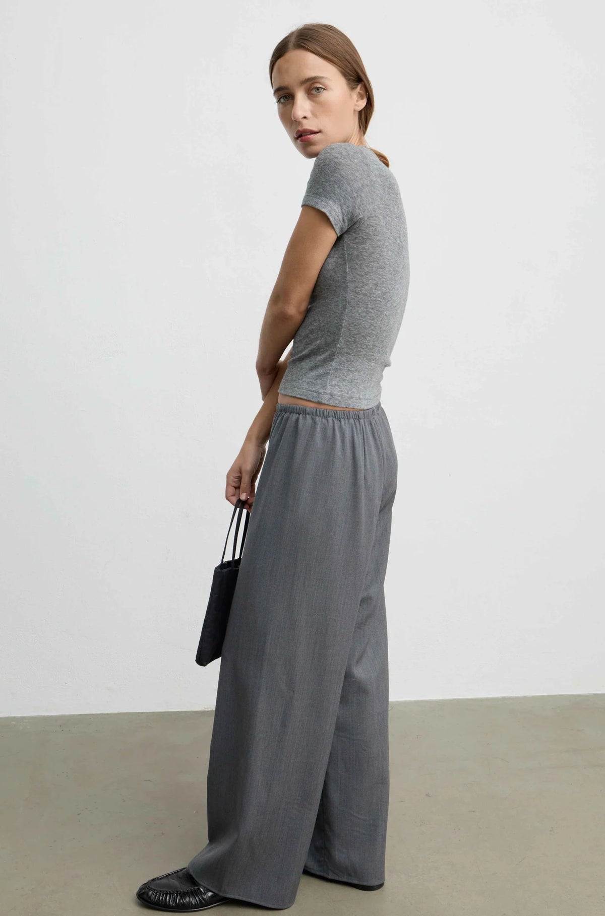 Short Sleeve Knit Top in Charcoal