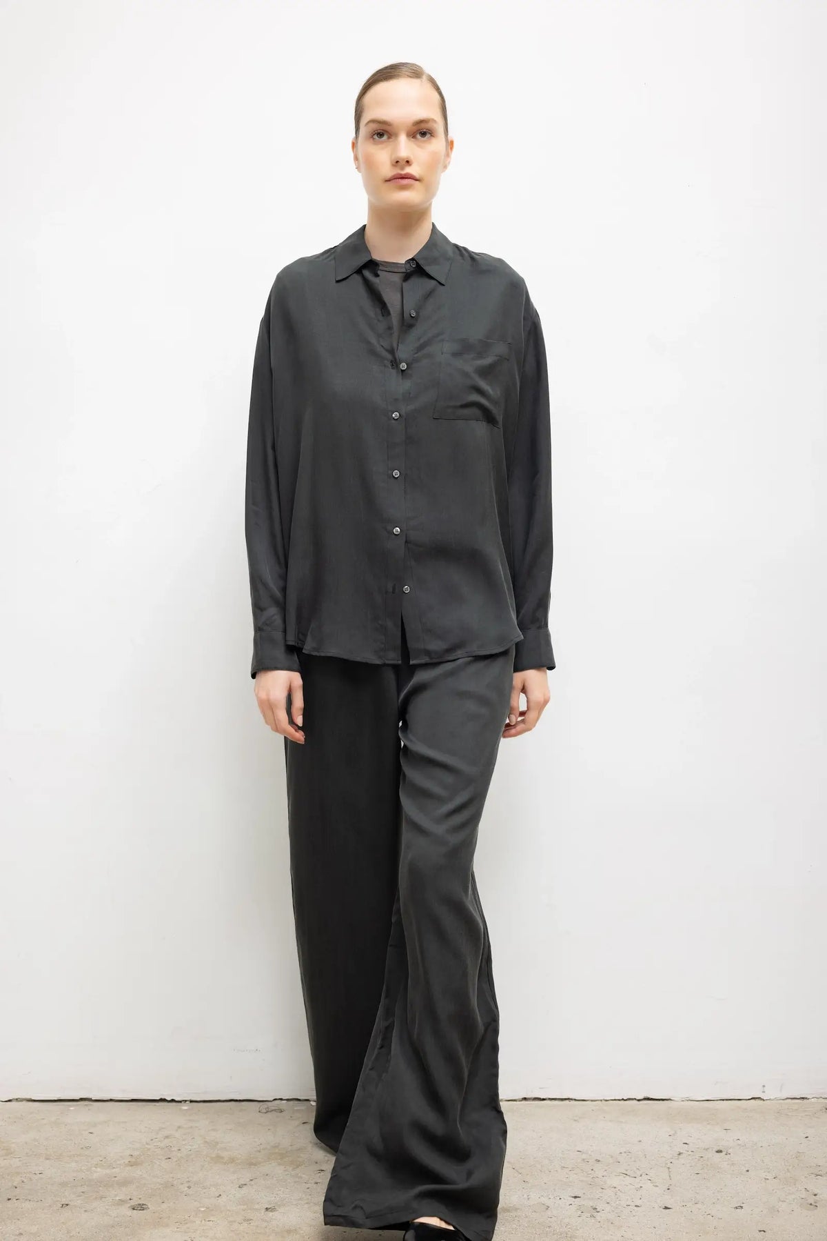 Kim Classic Button Down in Slate