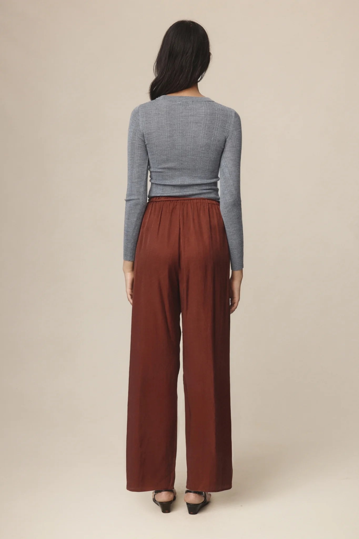 Lillie Pant in Dahlia