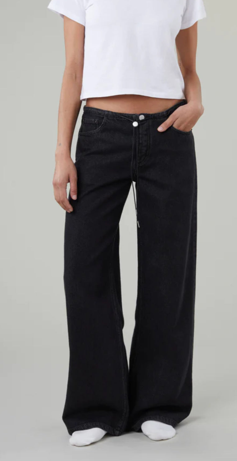 Cool Jean in Washed Black