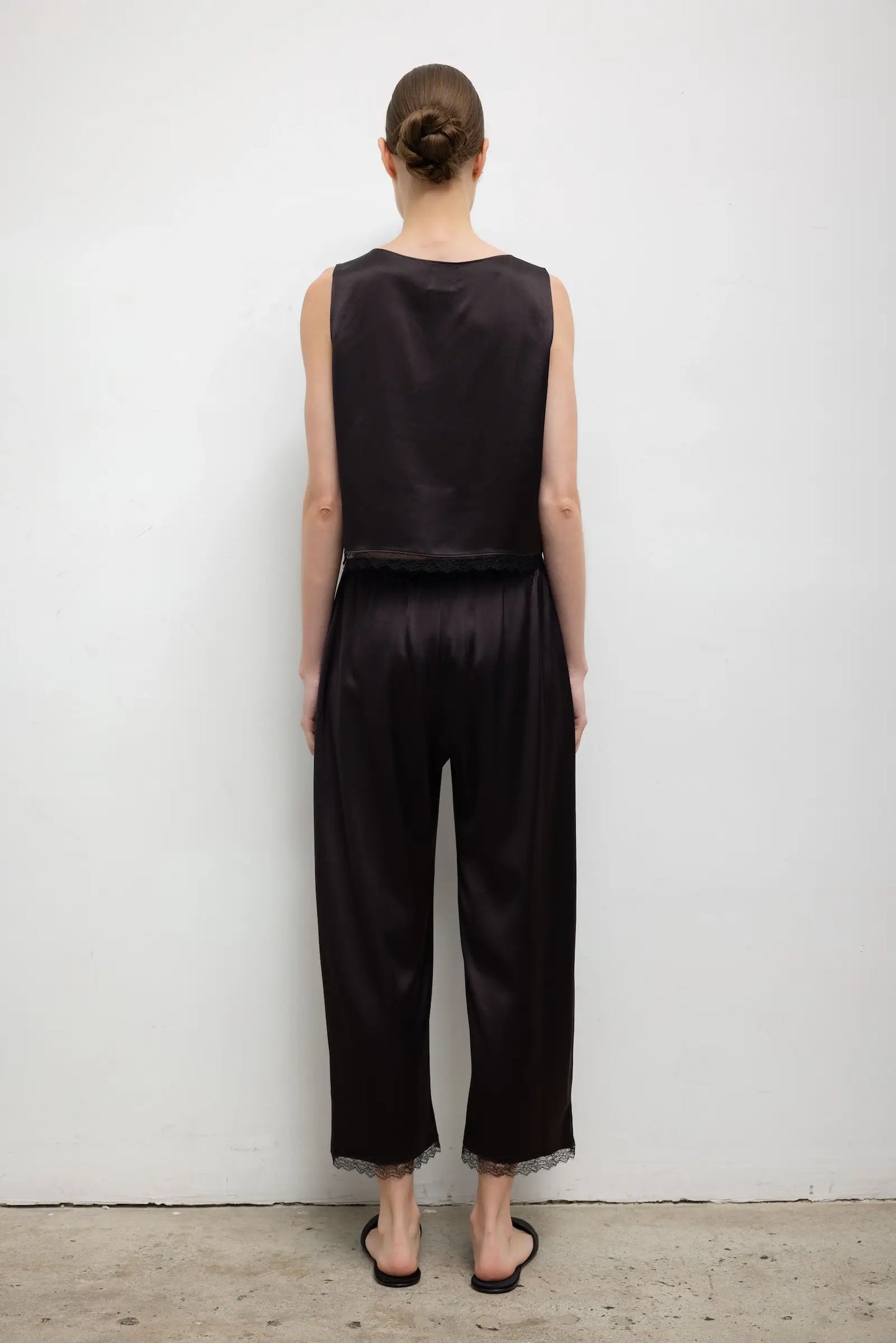 Barb Lace Crop Pant in Chocolate