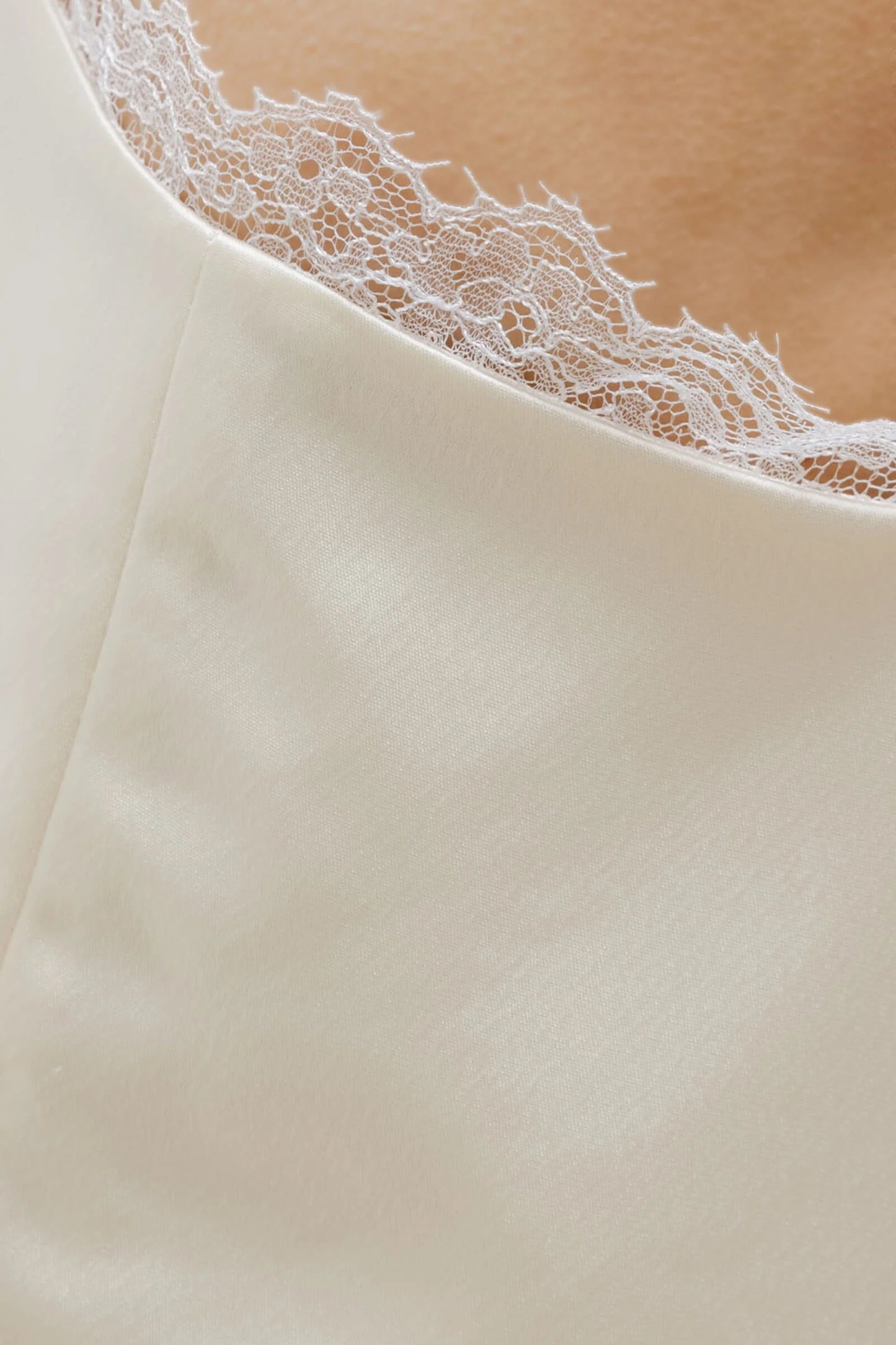 Barb Lace Crop Pant in Creme