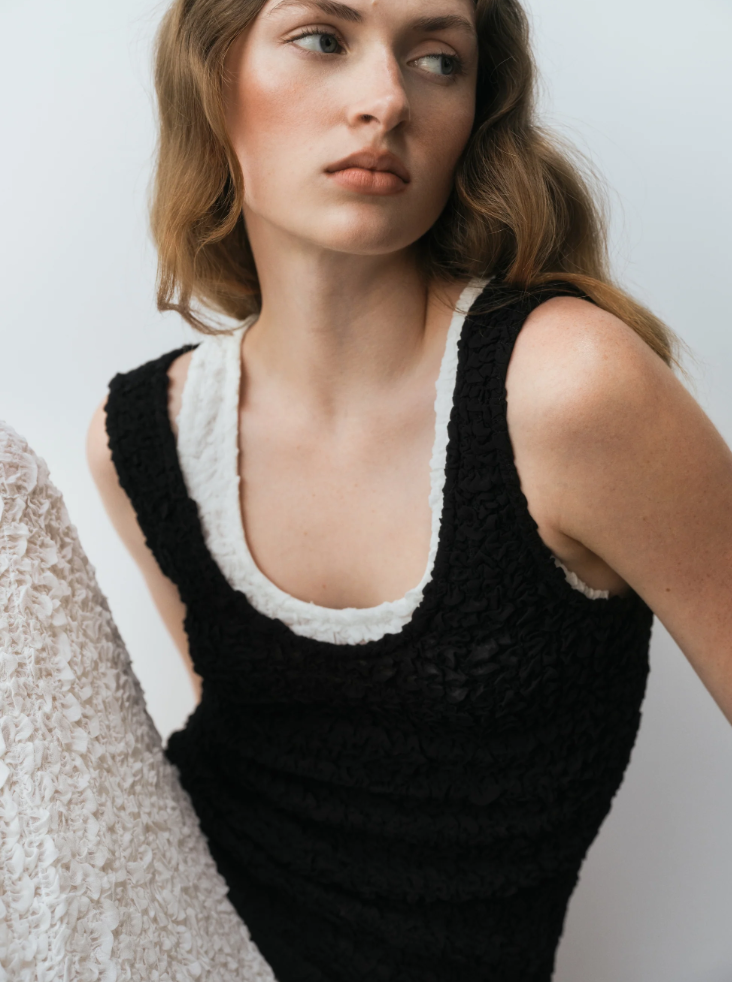 Dimension Tank in Black