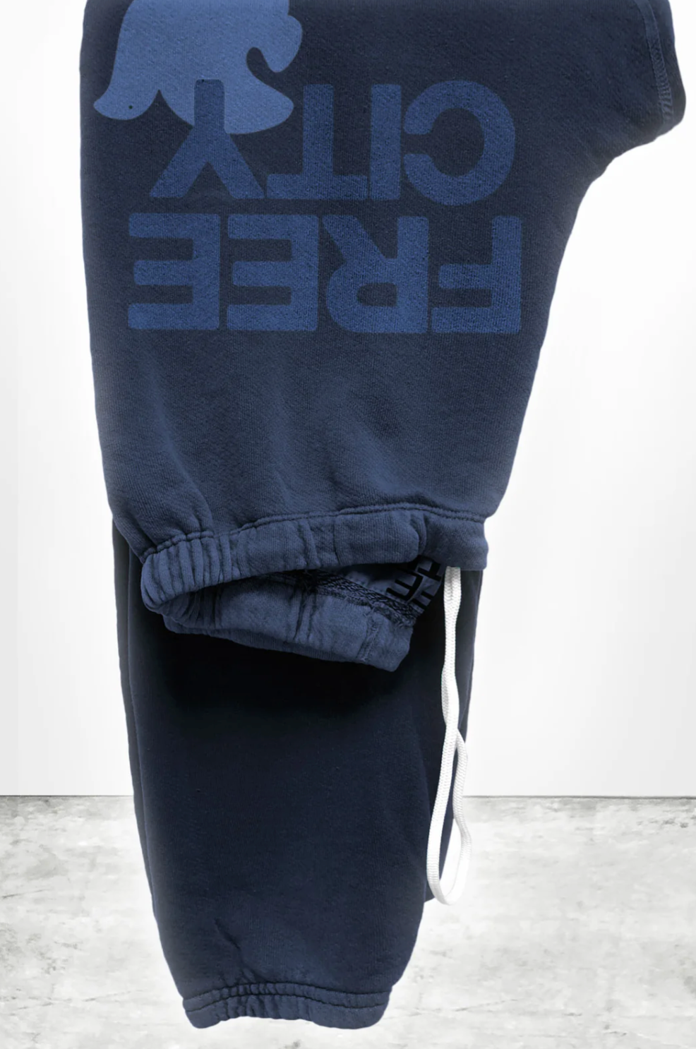 Freecity Large Sweatpant in moonshroom blue