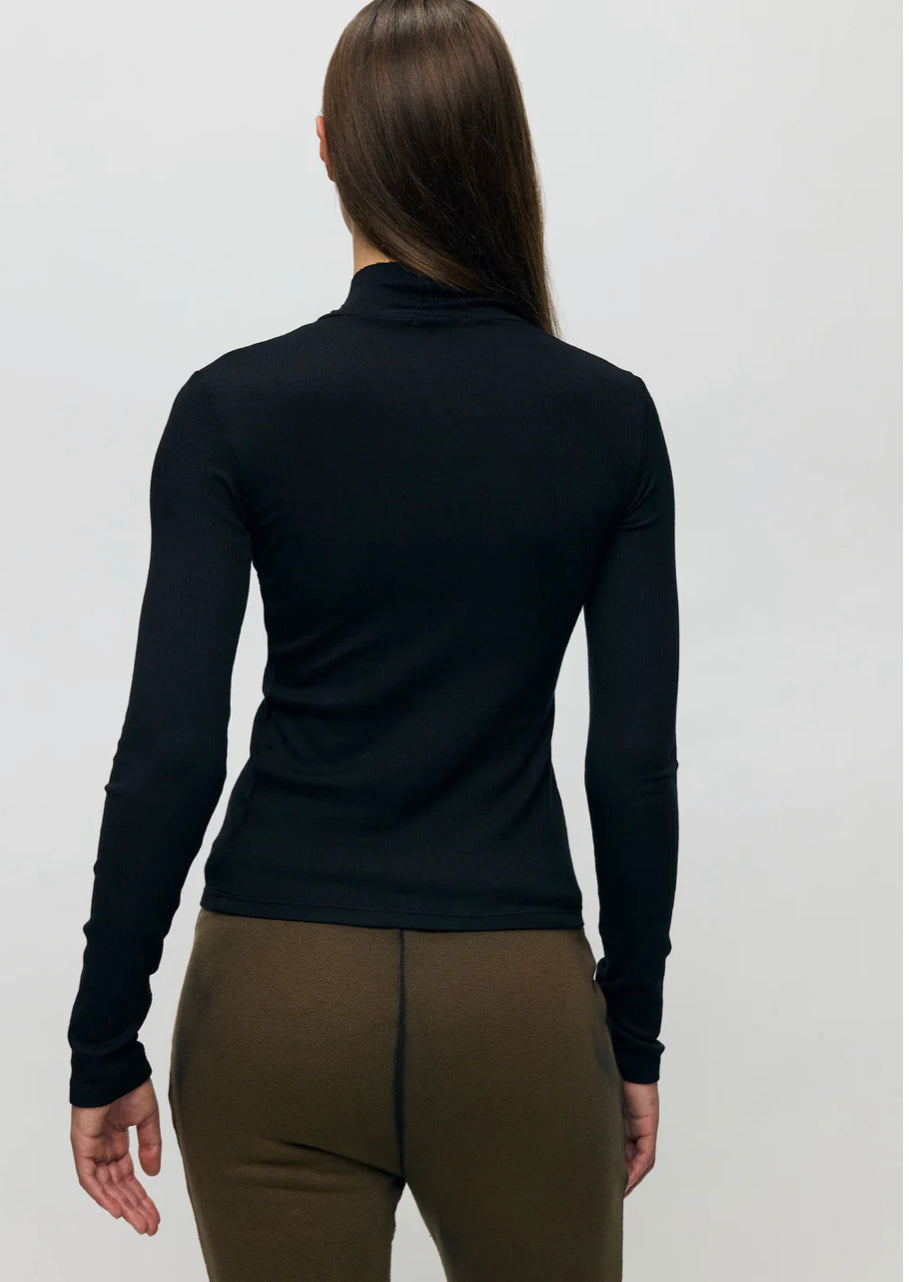 Verona Turtleneck IN JET BLACK