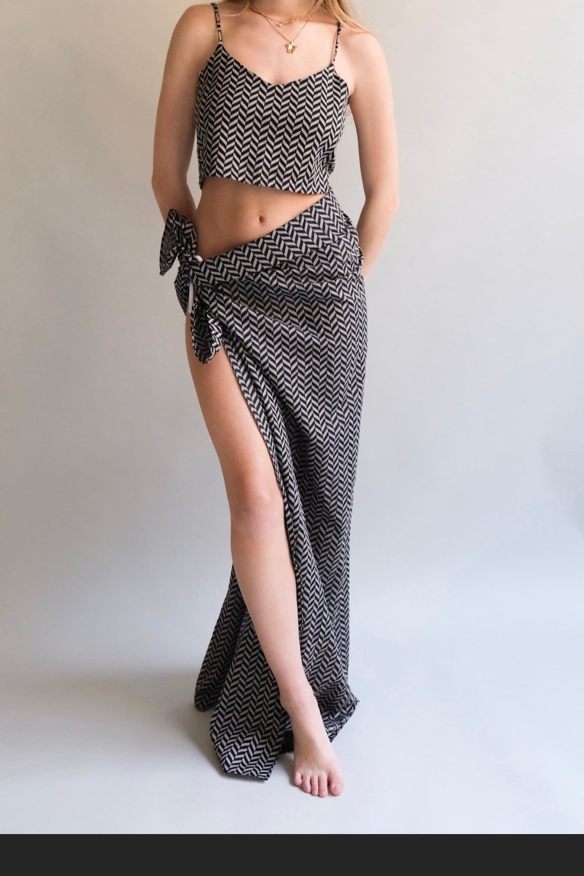 Black Beige Zig Zag Sarong