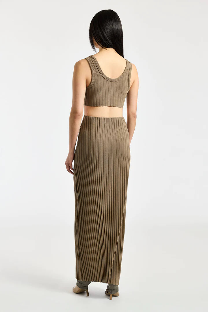 Capri Crop Tank Dark Chai