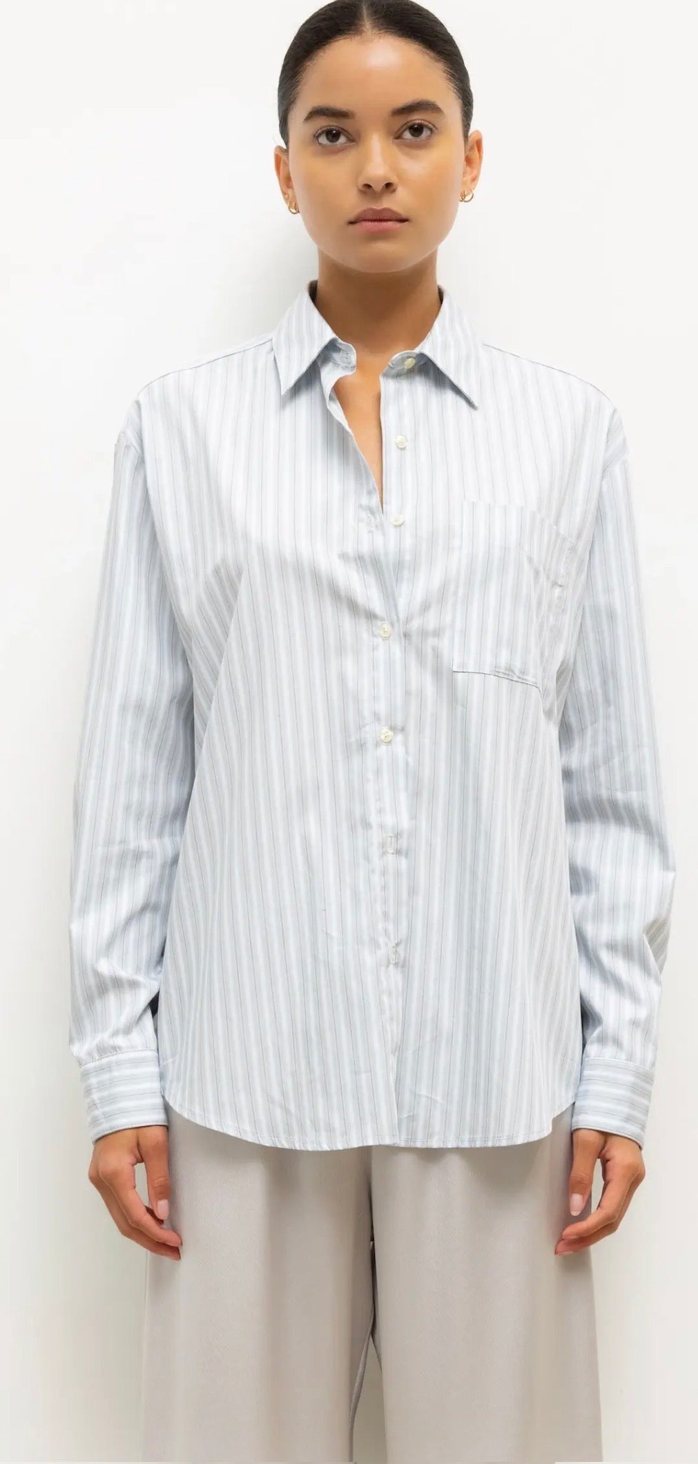 Yoshi Stripe Classic Button Down in Sterling Stripe