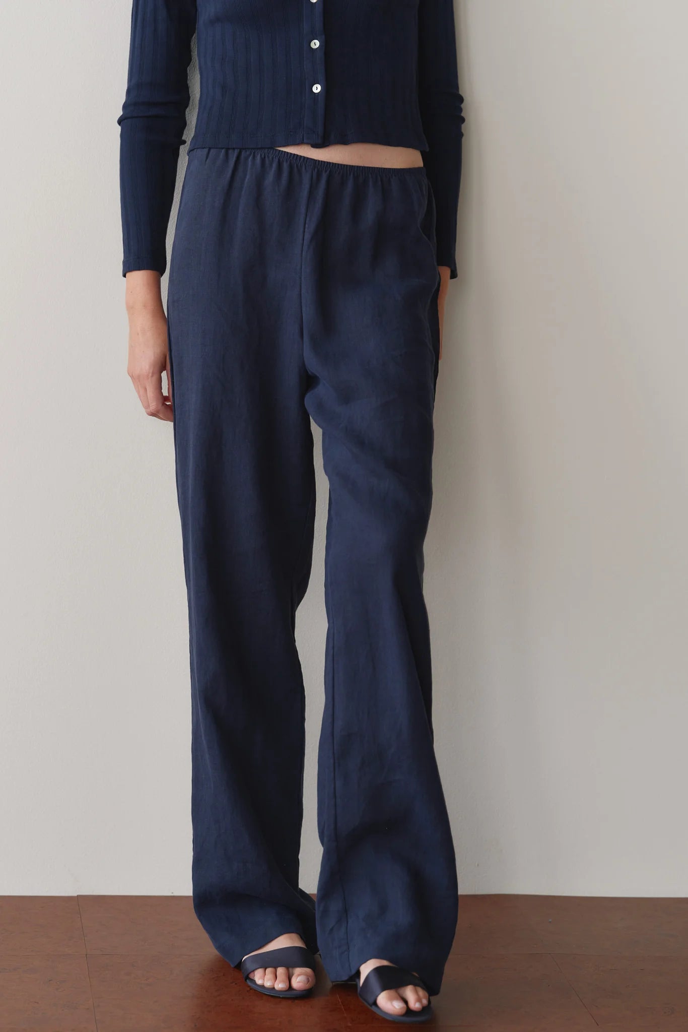The Linen Simple Pant in Navy