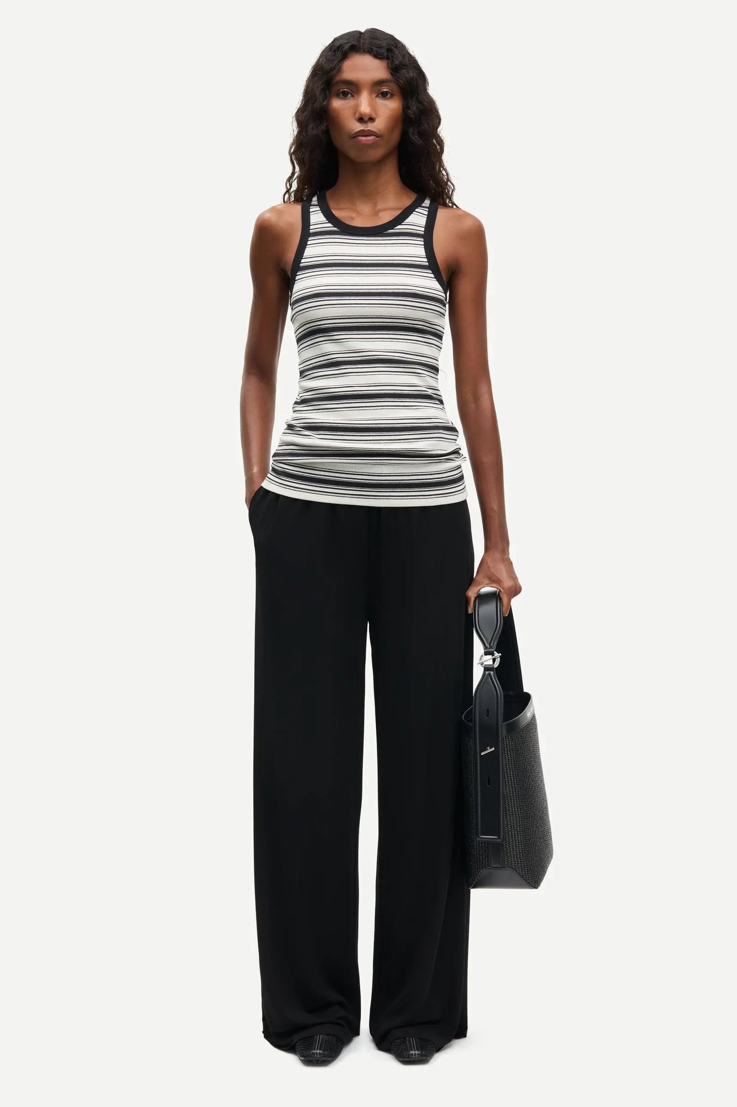 Saumi Trousers 16113 in Black