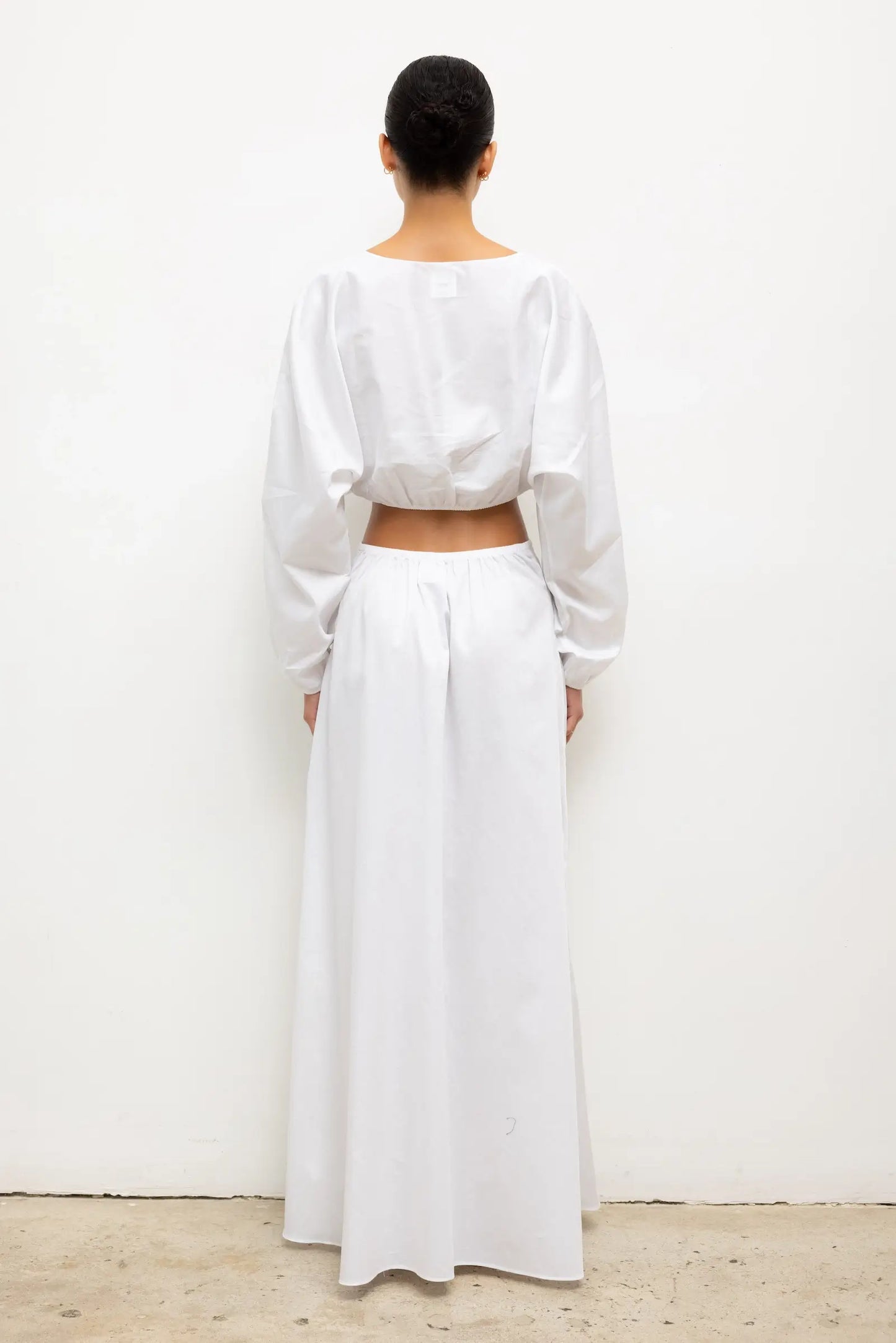 YOKO LONG SLEEVE BLOUSON TOP IN WHITE