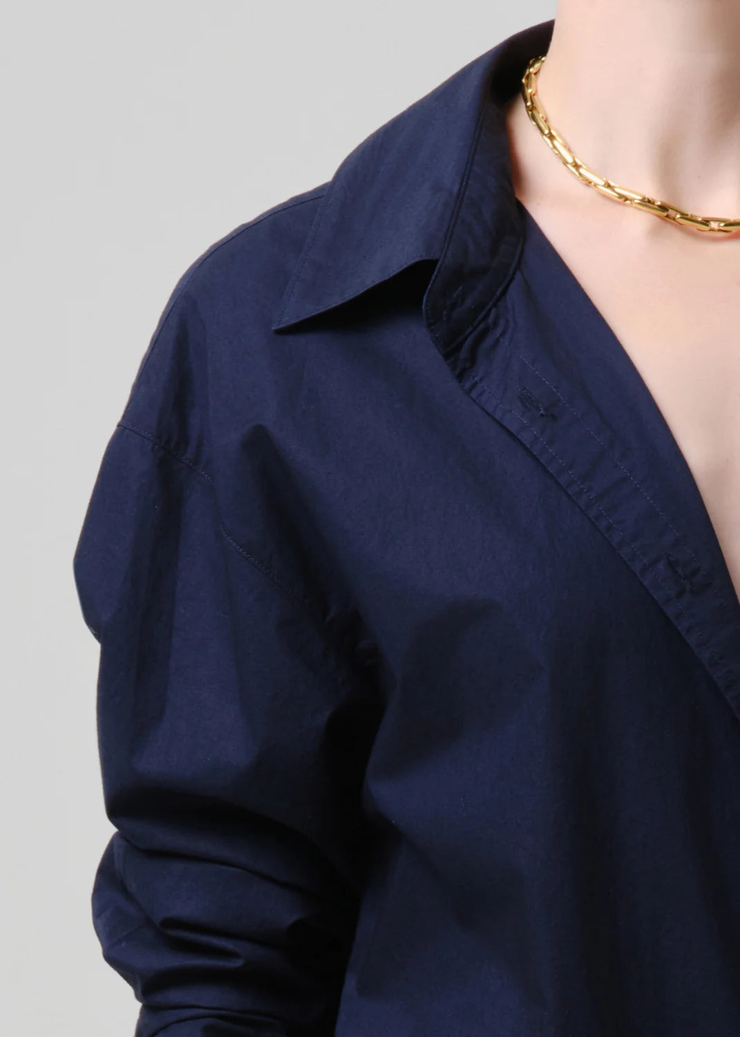 Thea Boyfriend Shirt in Navy