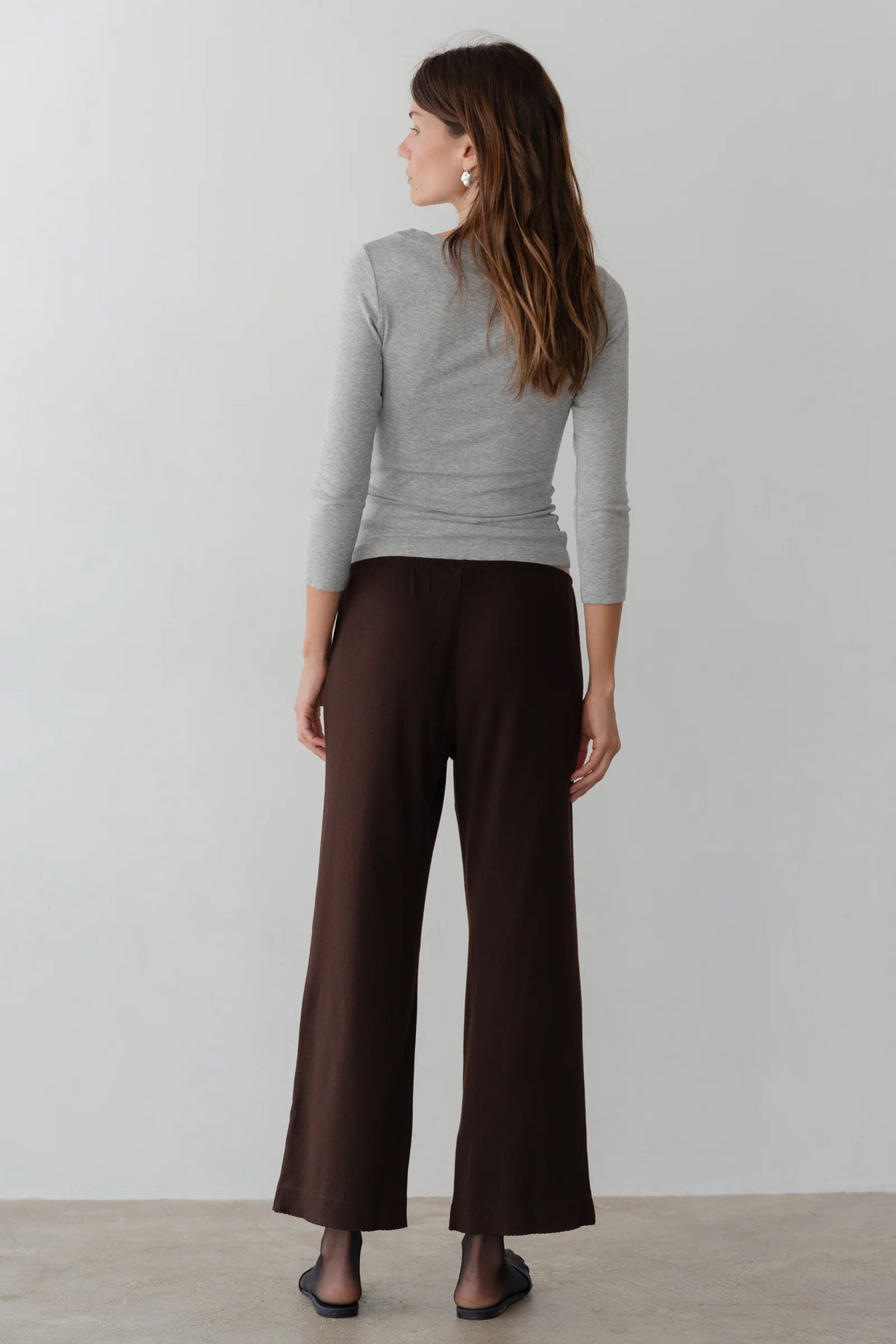 Baby Rib Scallop Pant in Espresso