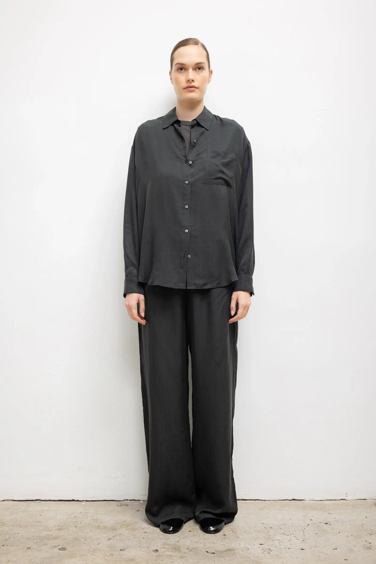 Kim Classic Button Down in Slate