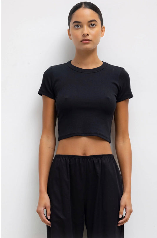 Kelly Crop Slim Fit Tee in Black