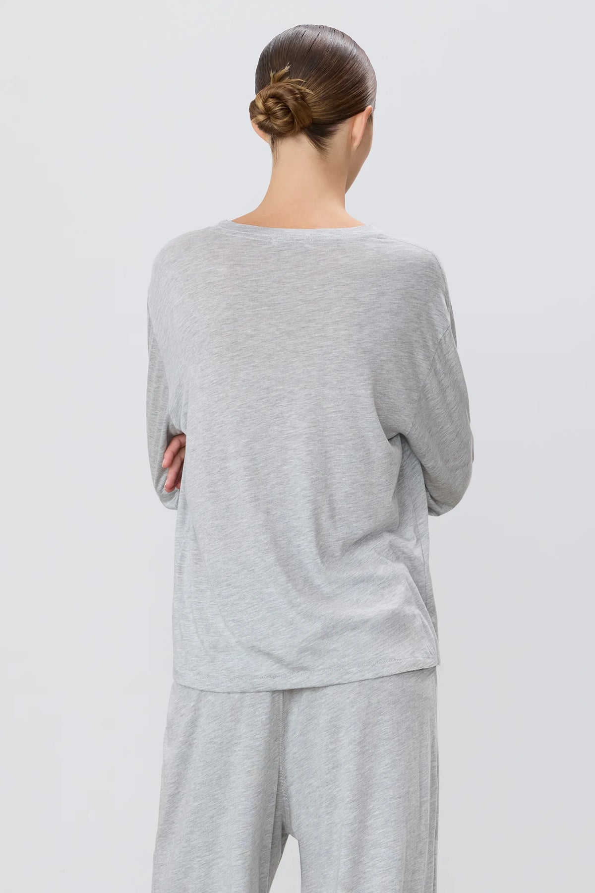 Long Sleeve Boyfriend T-Shirt in Heather Grey
