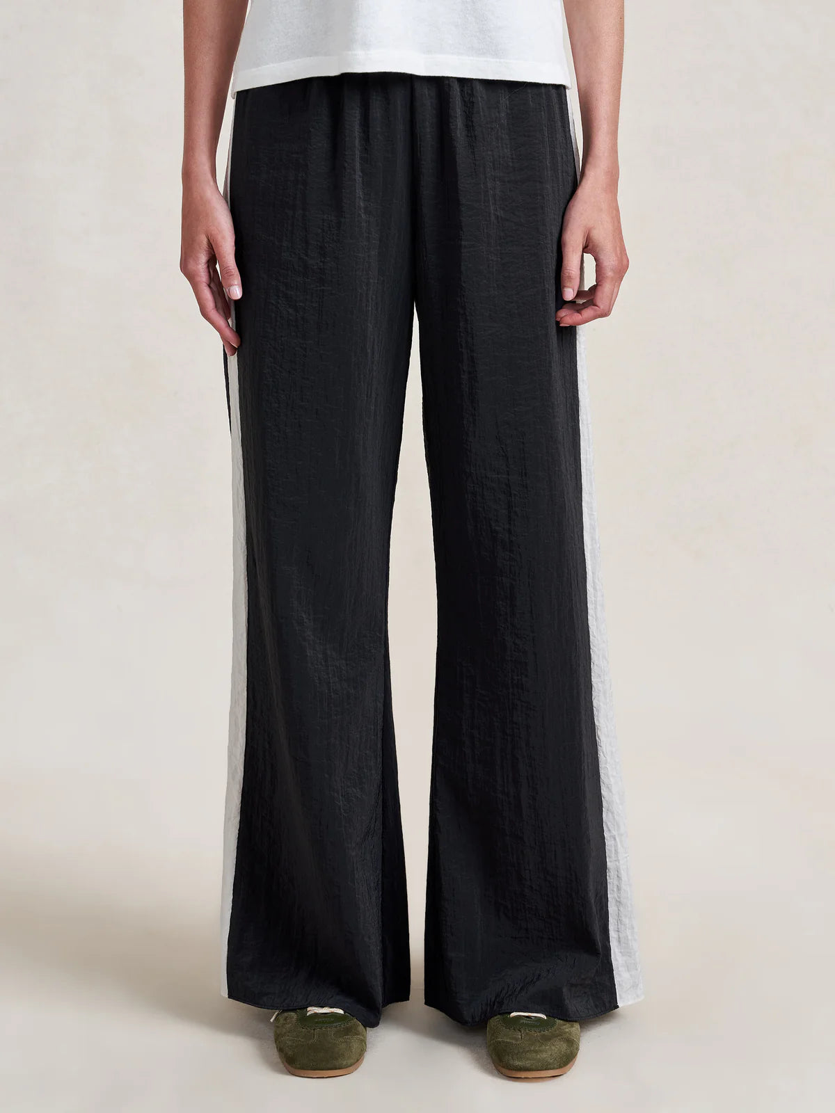 Side Stripe Colby Pant in Black/Stone