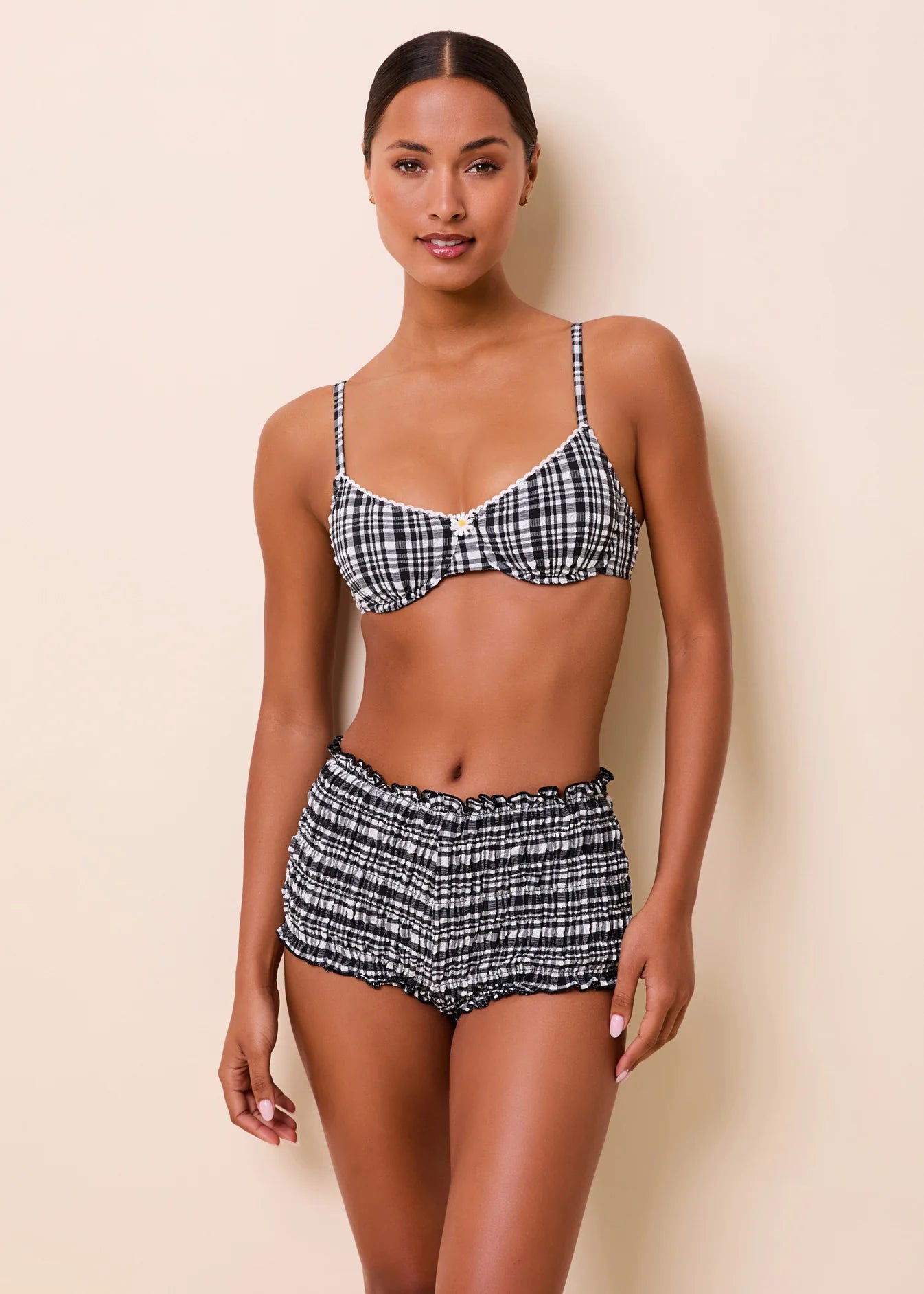 The Mimi Short in Noir