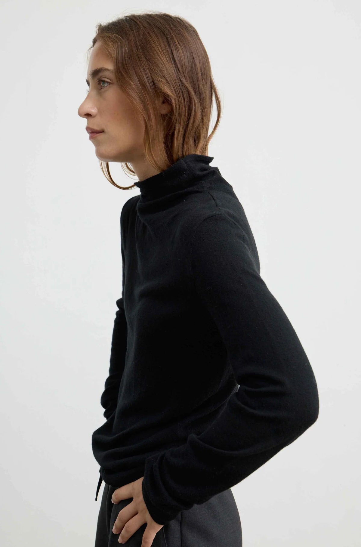 Funnel Wool/Cash Turtleneck in Black