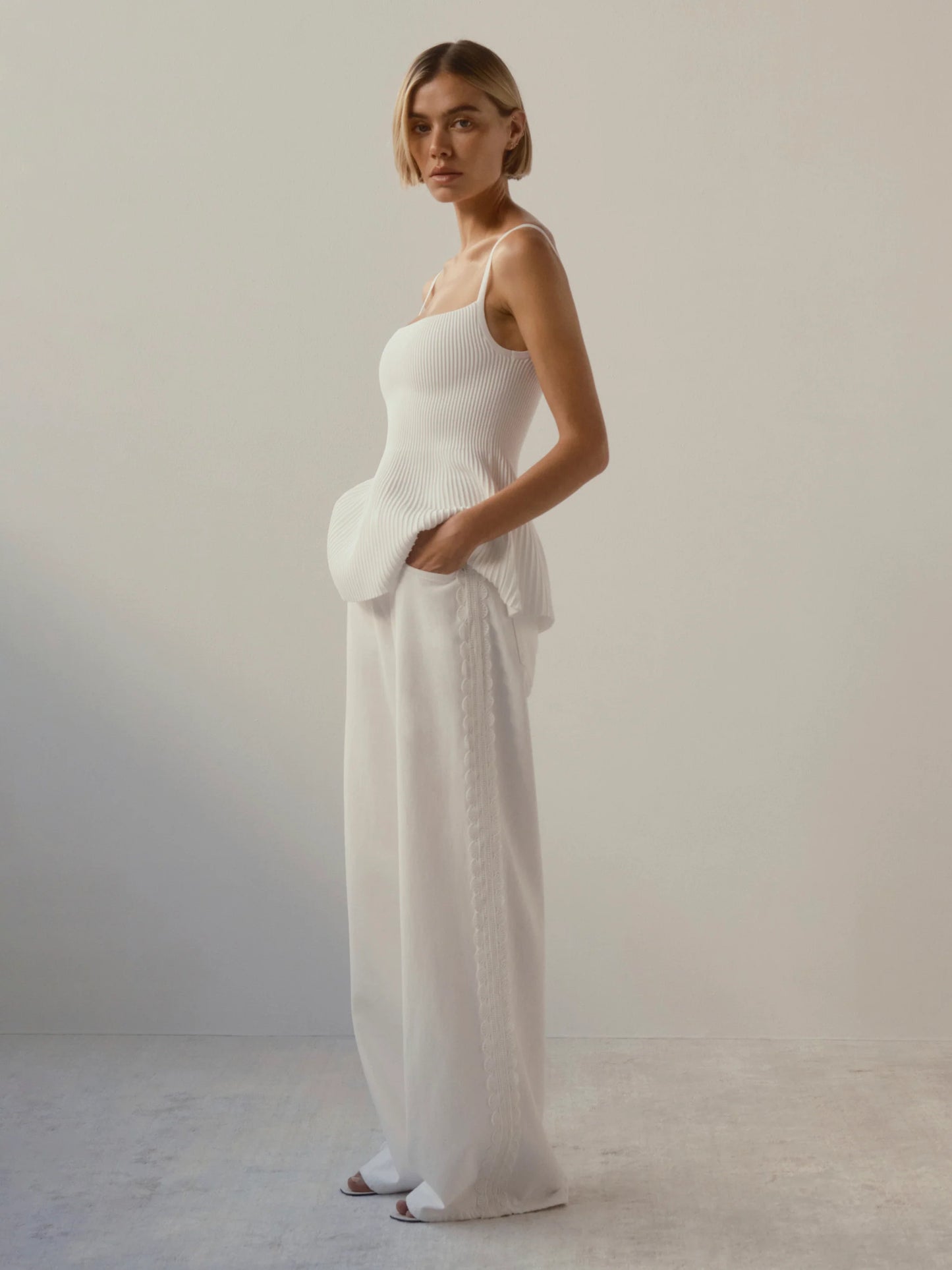 Alex Baggy Wide Leg in White Lace Aura