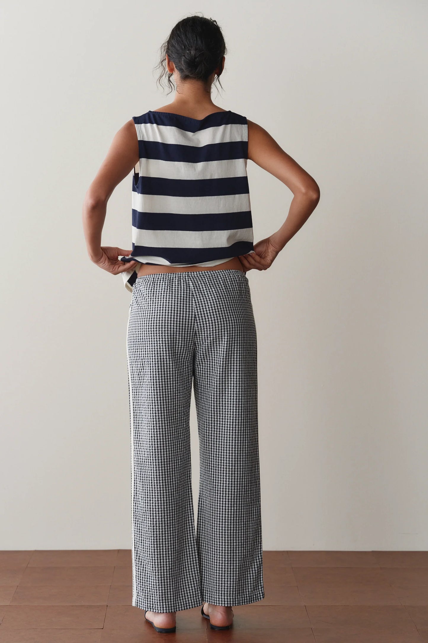 The Cotton Gingham Stripe Crop Pant in Jet