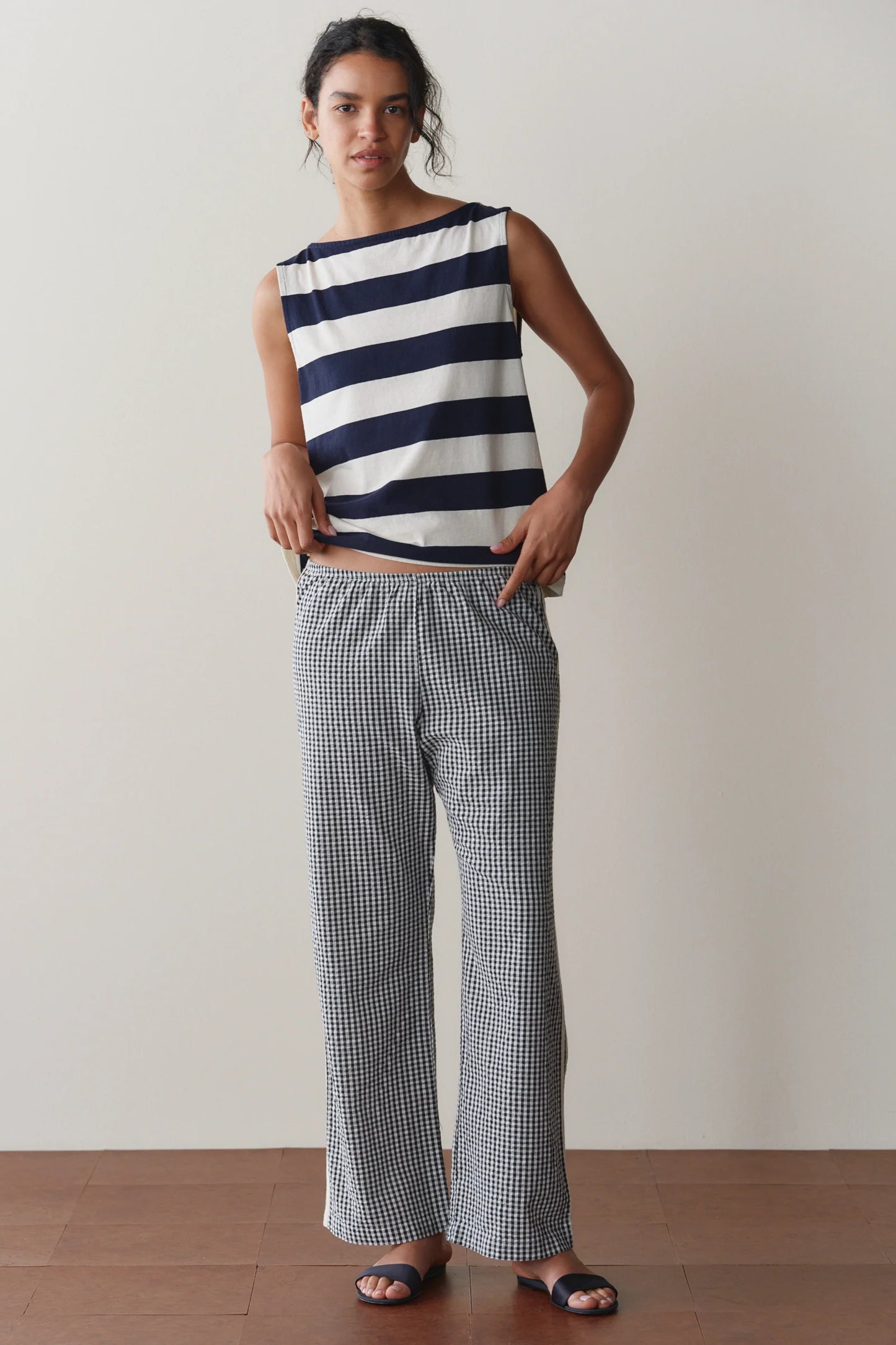 The Cotton Gingham Stripe Crop Pant in Jet