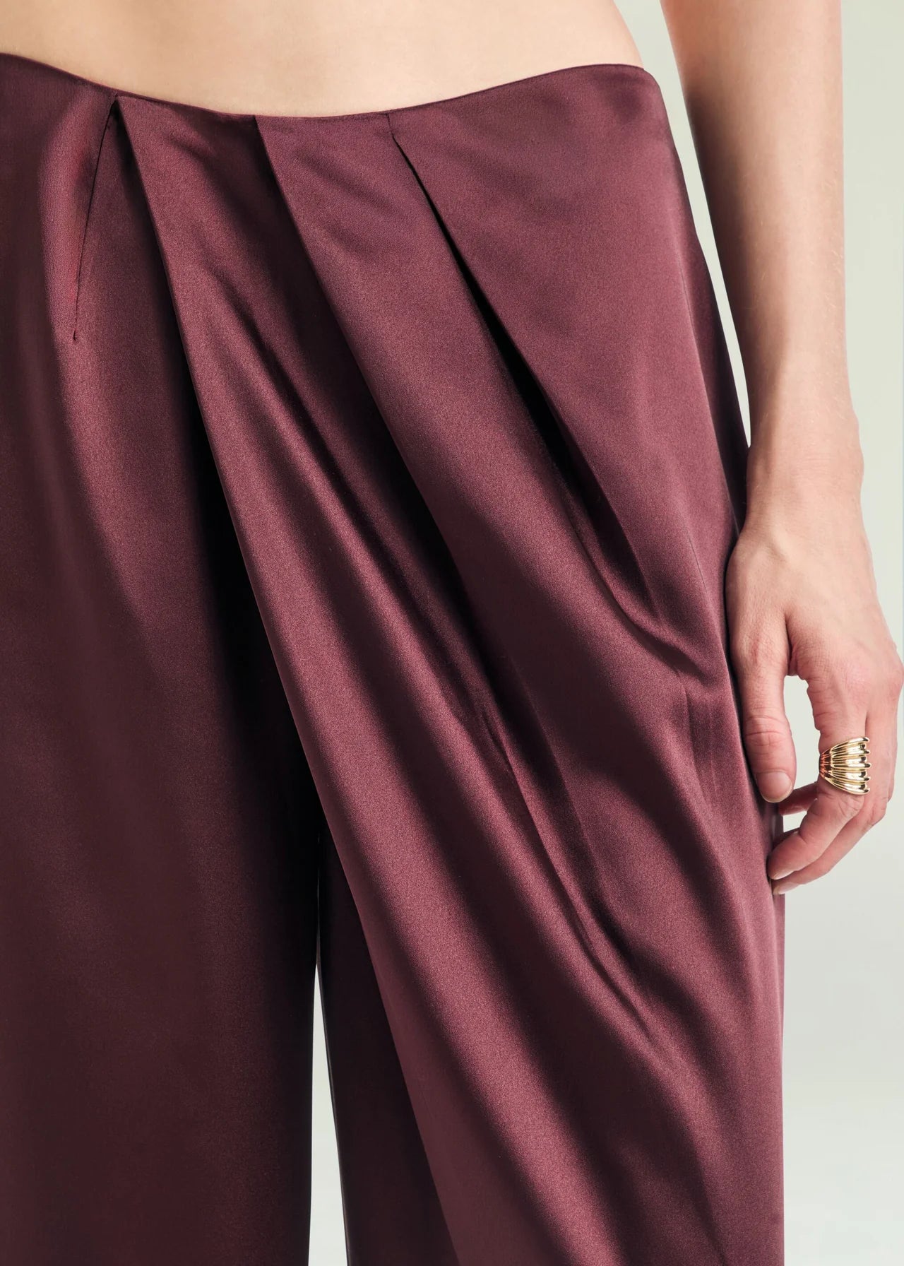 Camryn Pant in Bordeaux