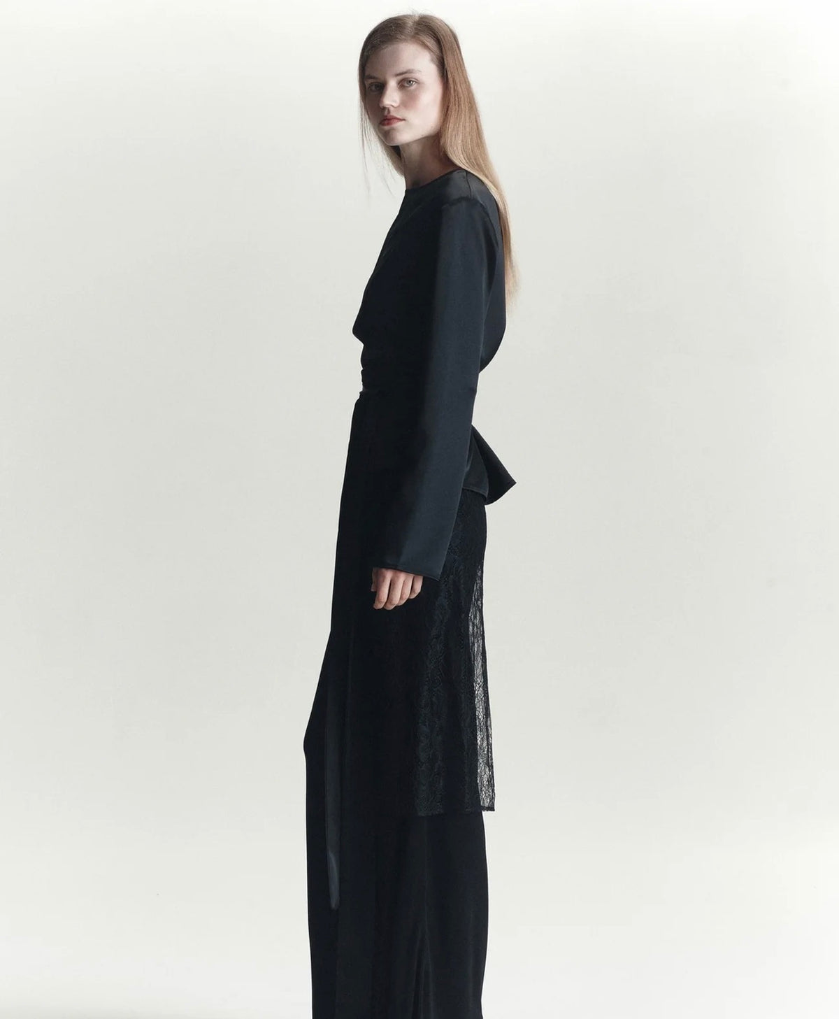 Alba Top in Black