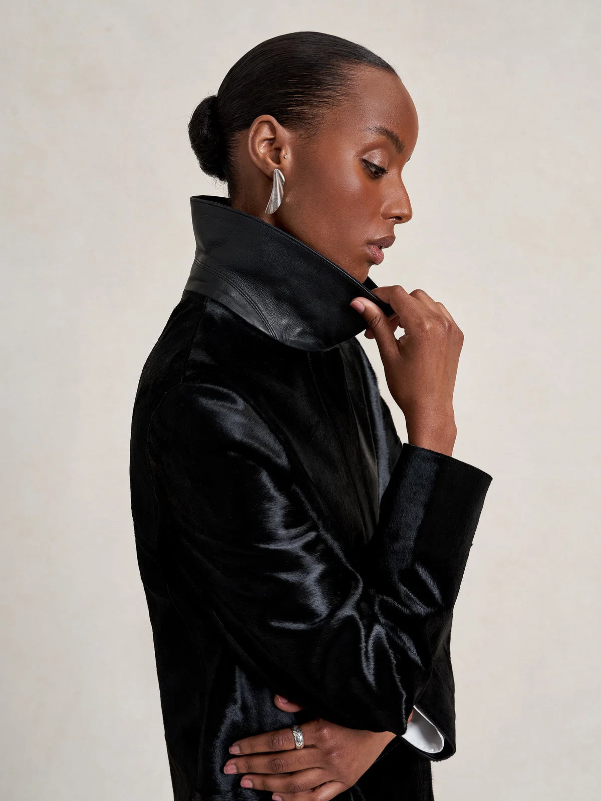 caro Coat in Black