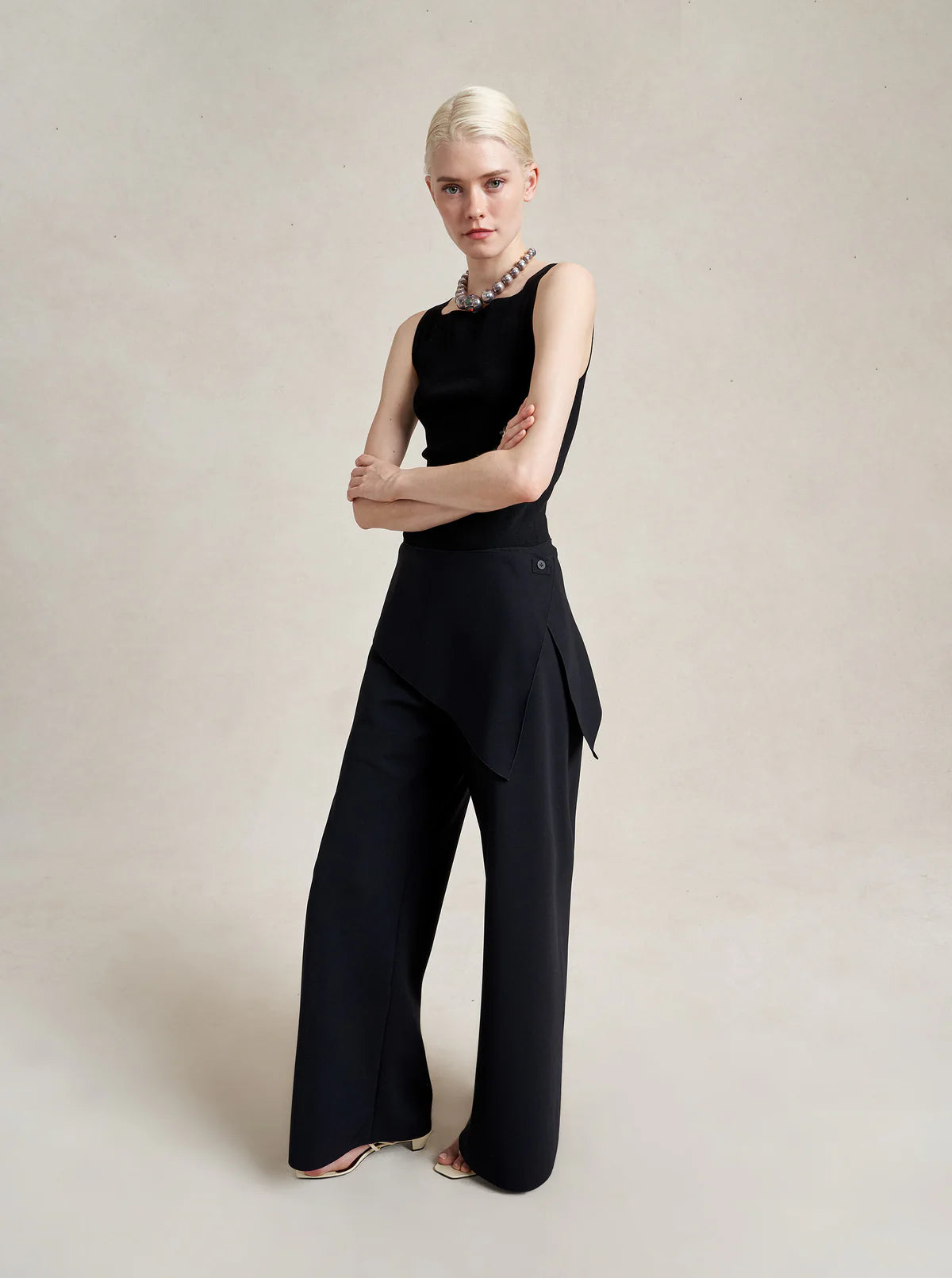 Wrap Colby Pant in Black