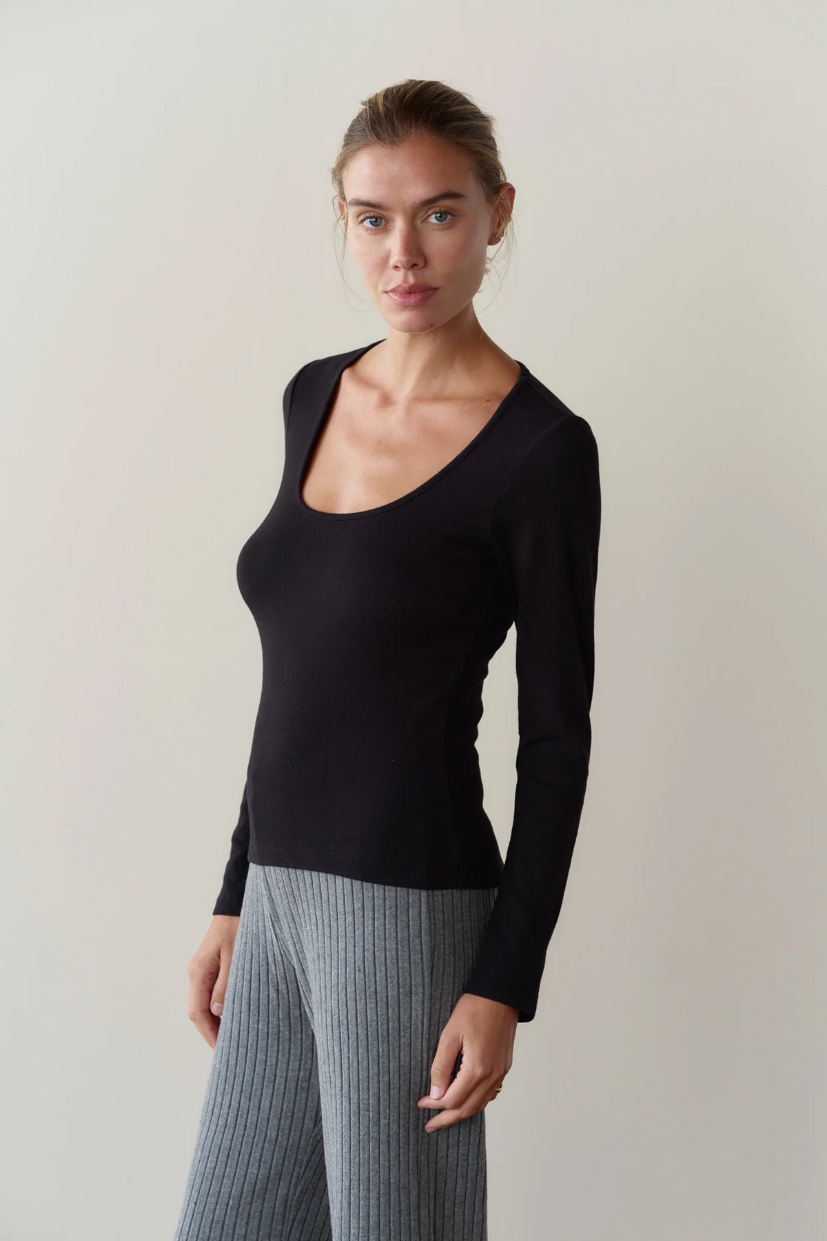 The Baby Rib Scoop Neck in Jet