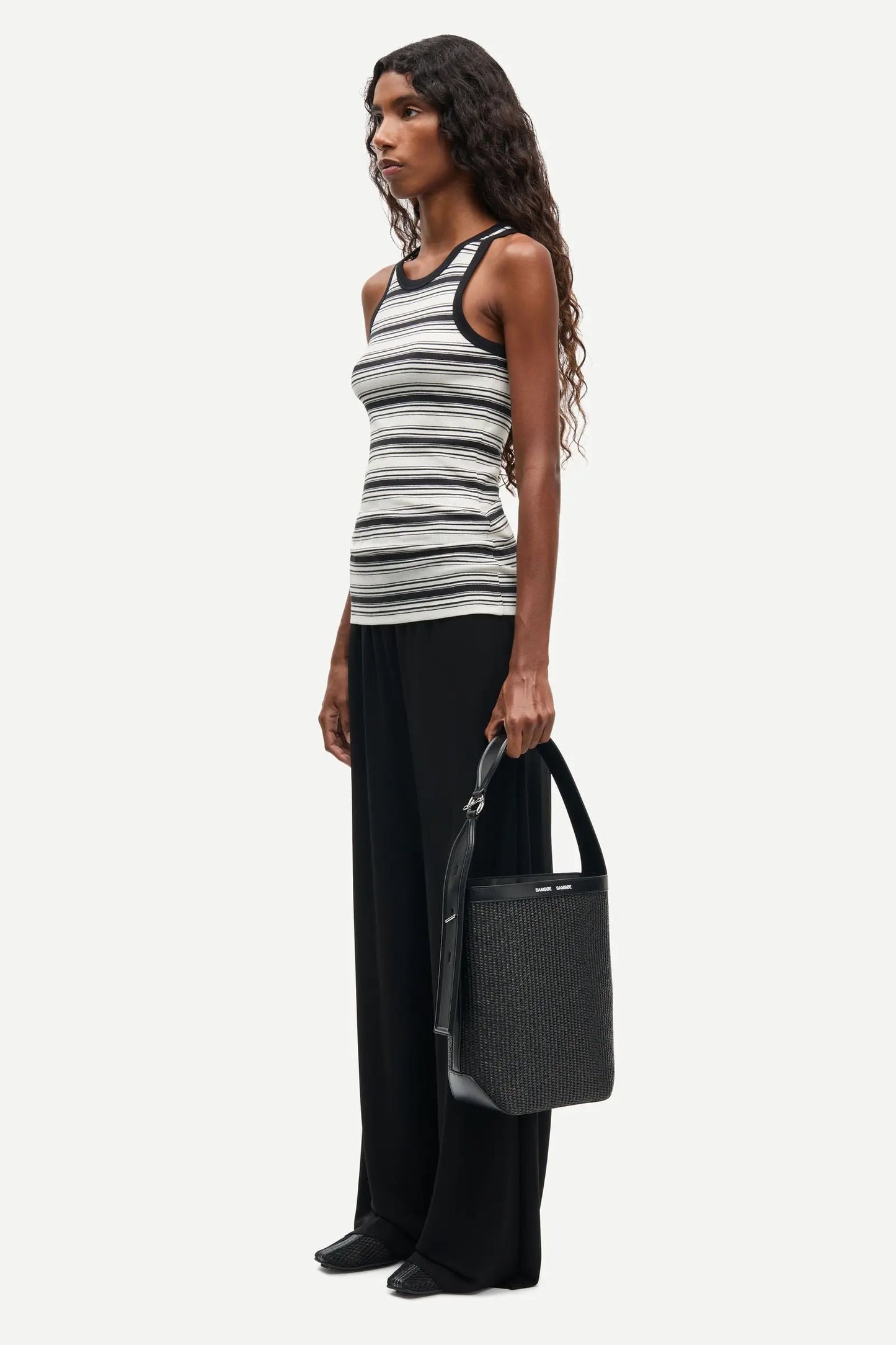 Saumi Trousers 16113 in Black