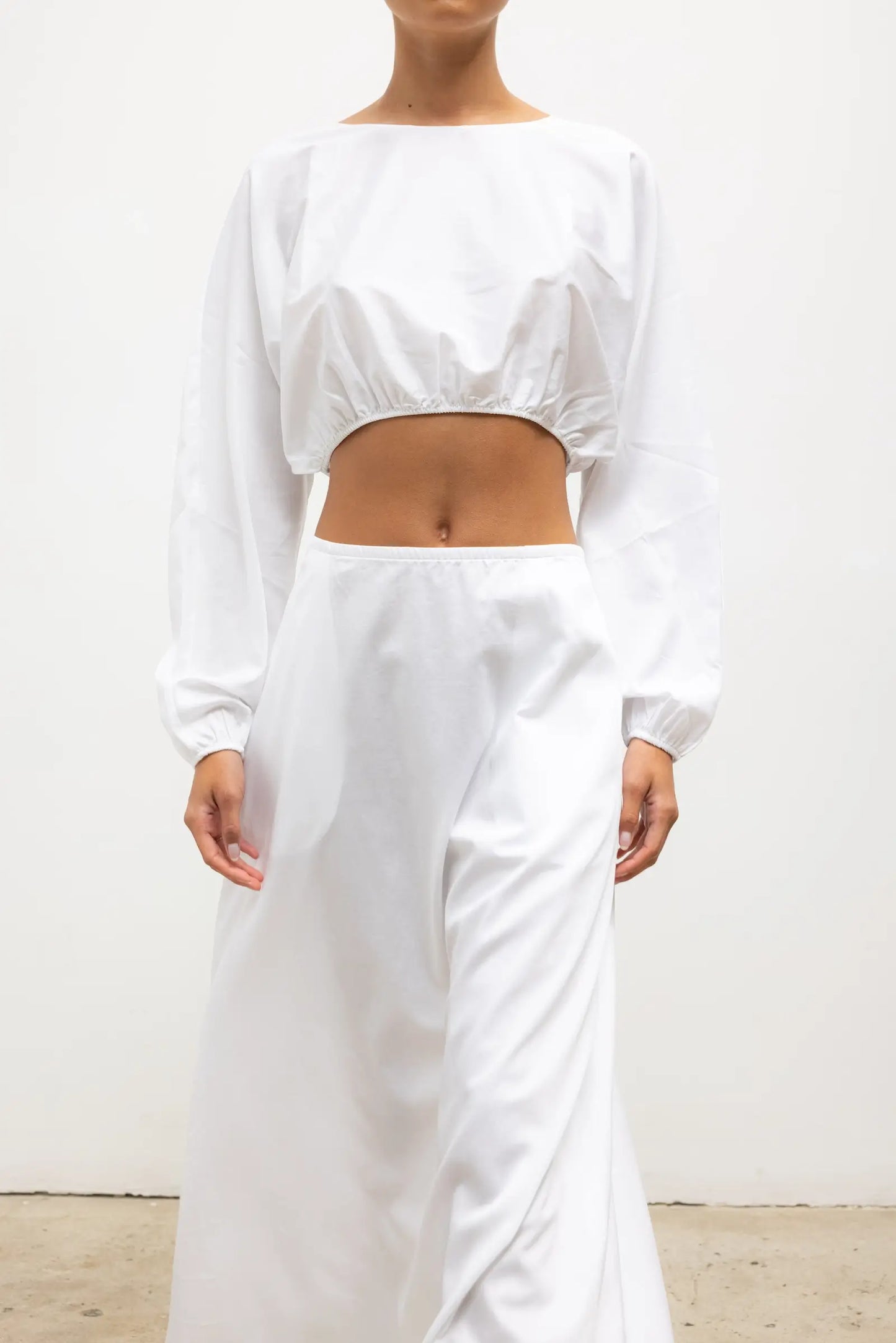 YOKO LONG SLEEVE BLOUSON TOP IN WHITE