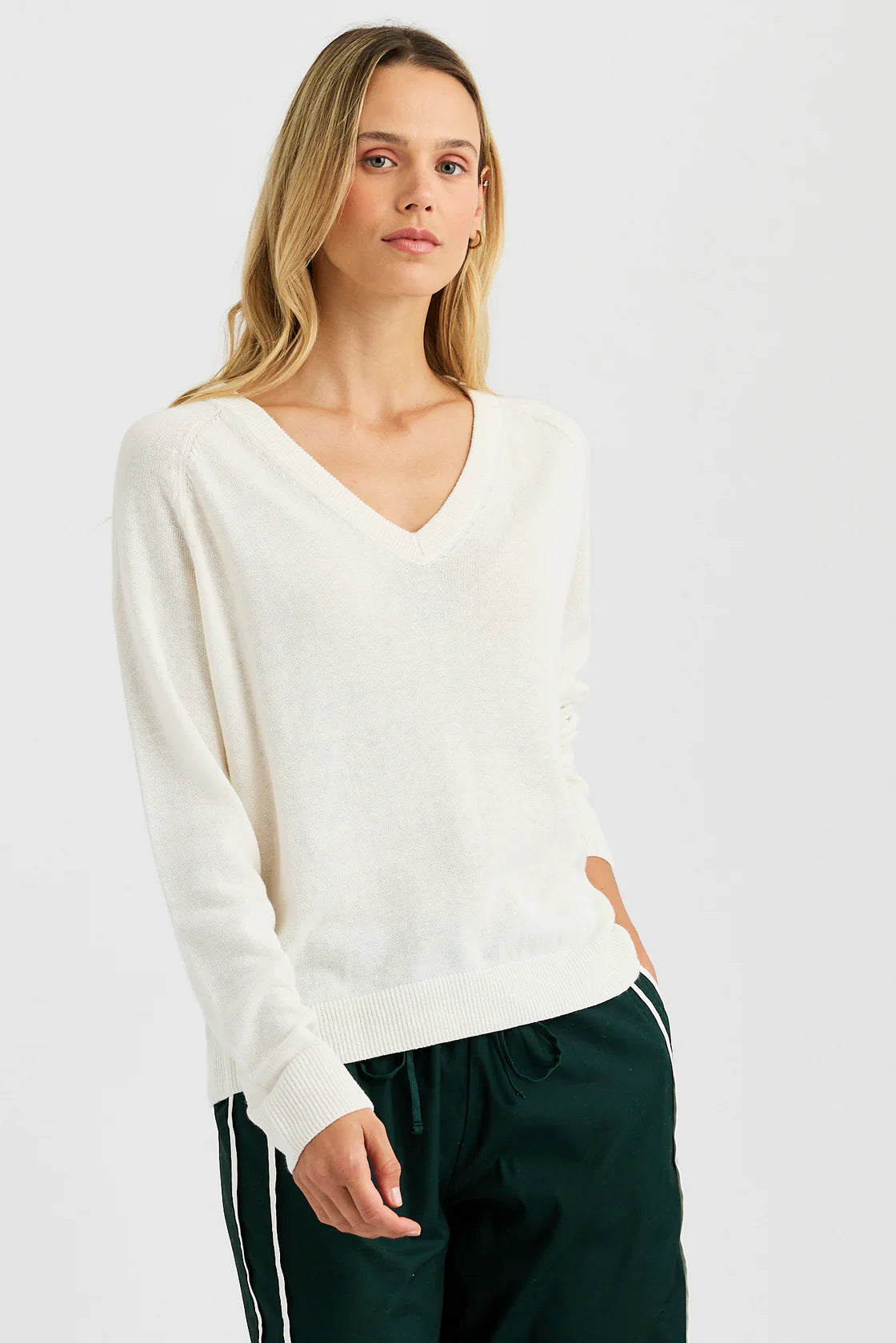 Sloane Linen V-Neck in Ecru