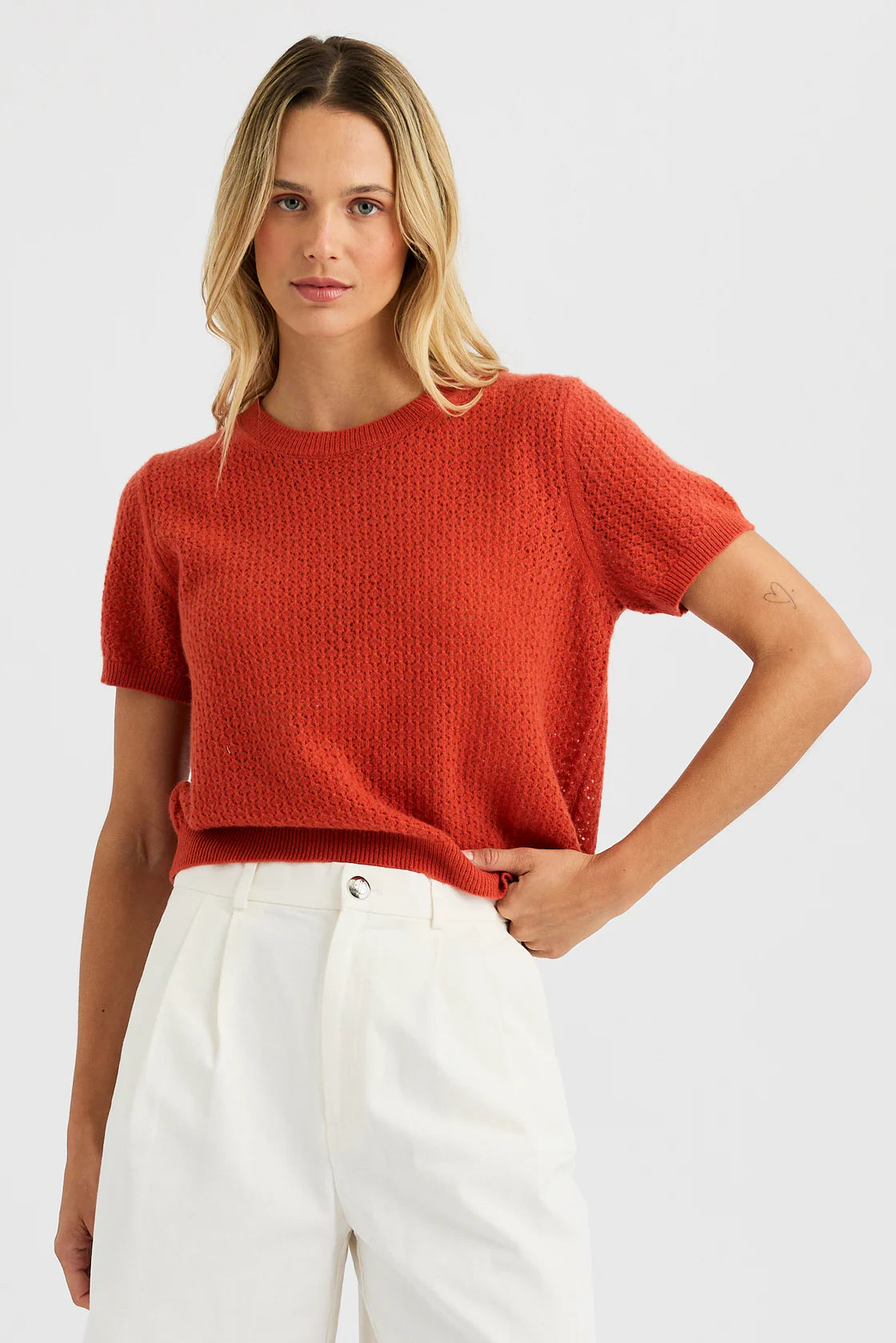 Jaqueline Cashmere Tee in Redstone