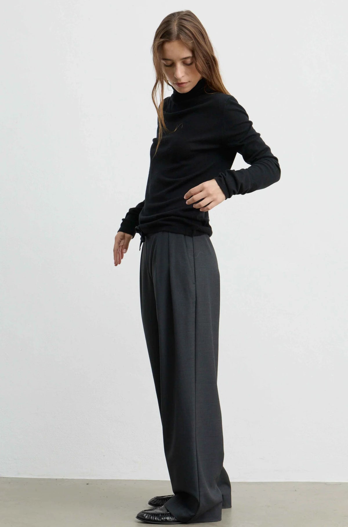 Funnel Wool/Cash Turtleneck in Black