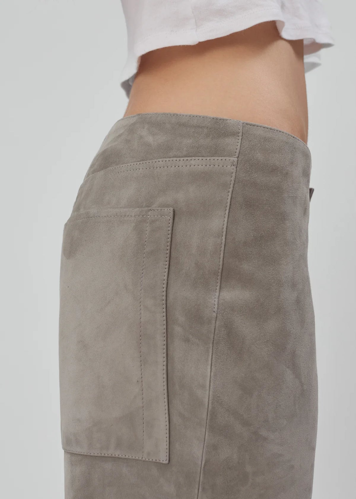 Sport Jean in Smoke Suede