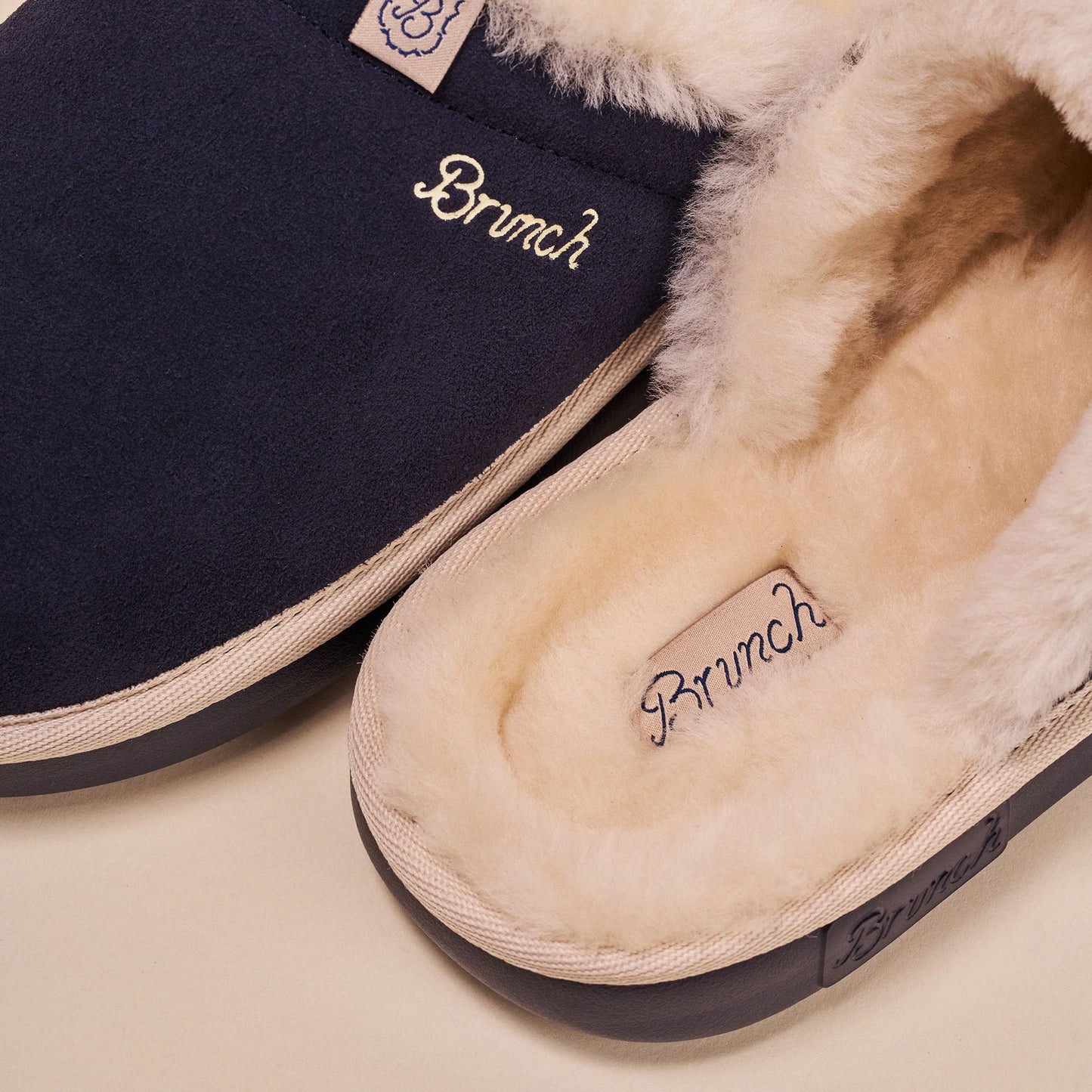 Essential Suede Sheraling in Navy