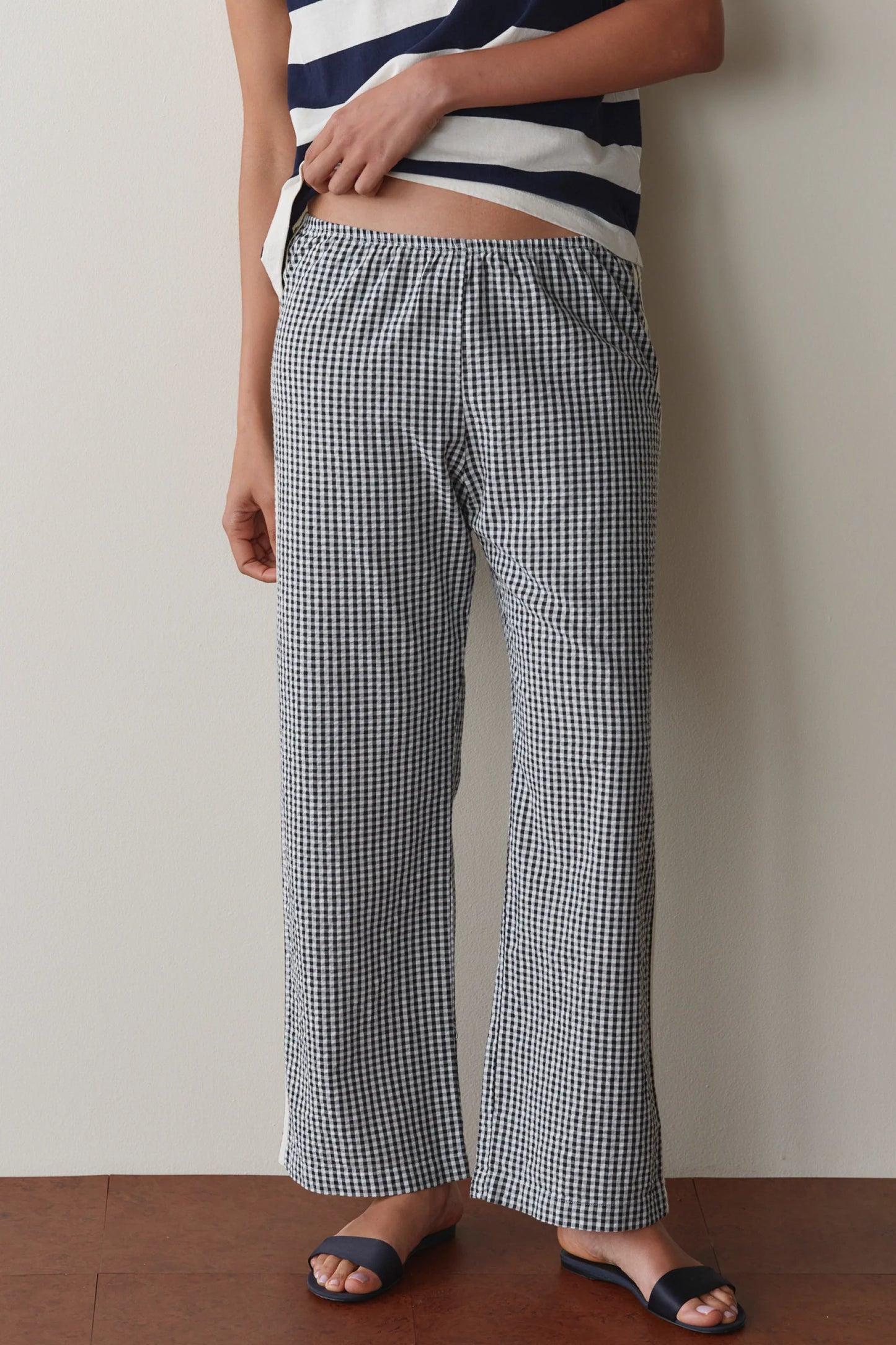 The Cotton Gingham Stripe Crop Pant in Jet