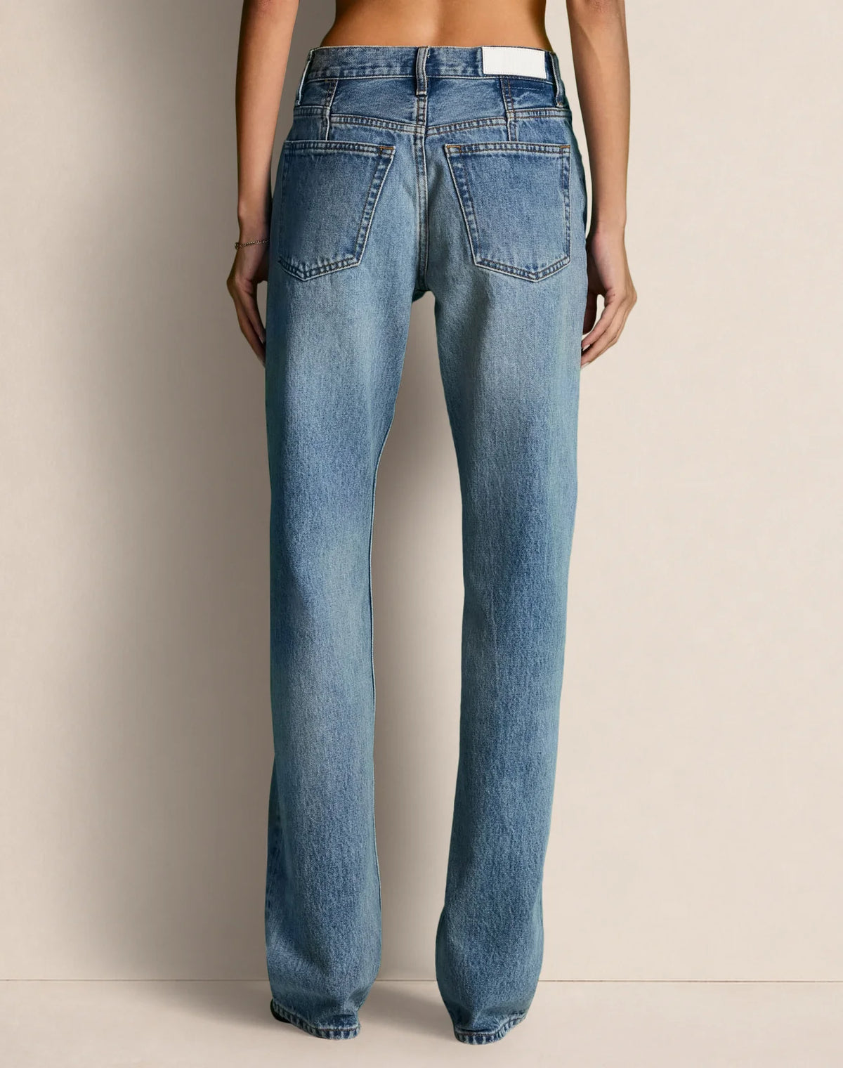 90'S Jean in Light Fiction