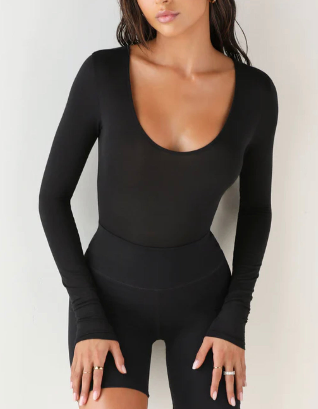 Scoop Neck Long Sleeve