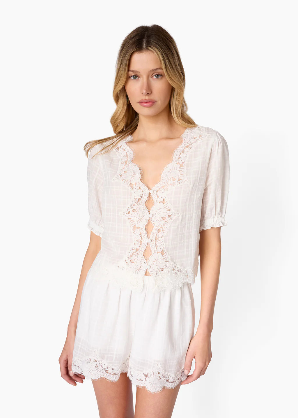 Anora Cotton Short in White