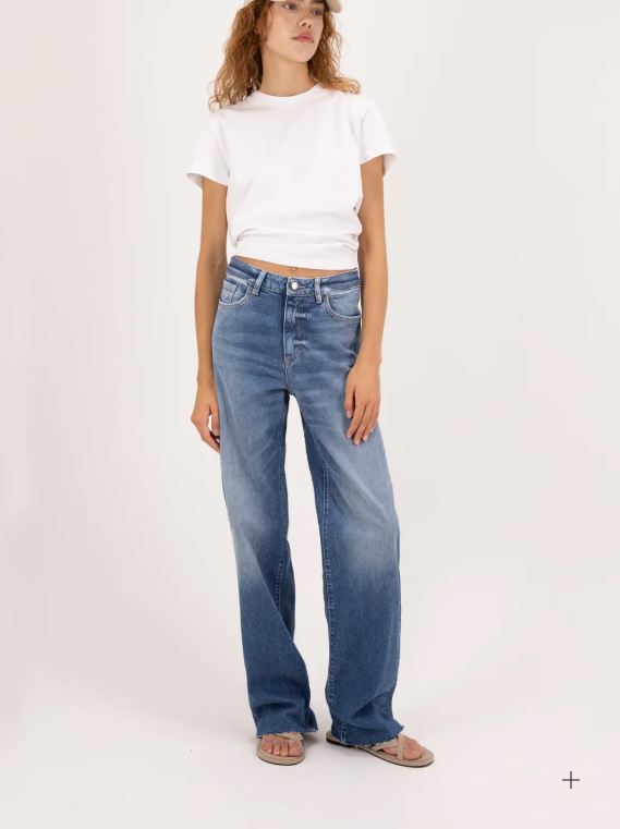 Woman Joia Jeans in Sky Blue