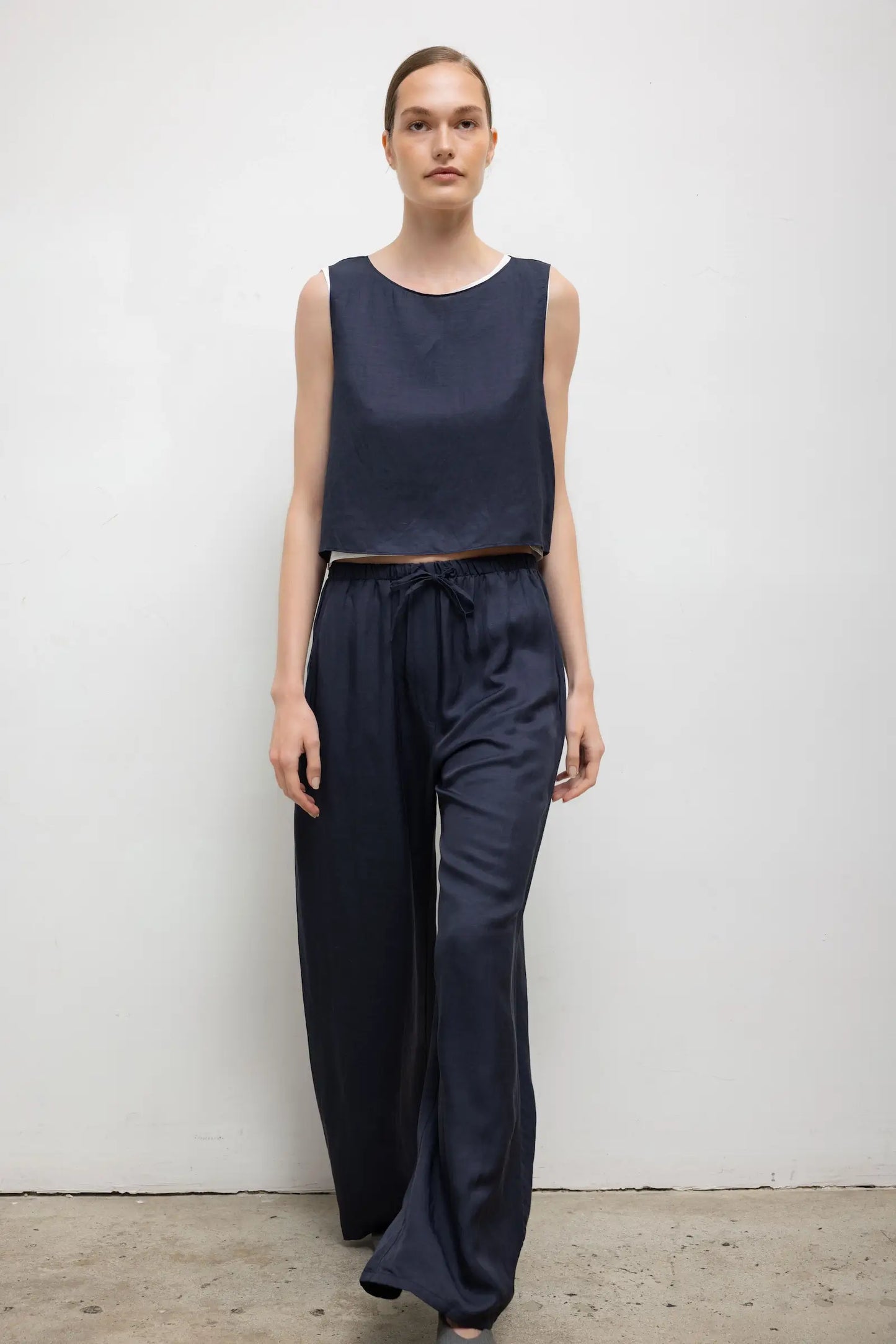 DANIEL DRAWSTRING POCKET PANT in Midnight