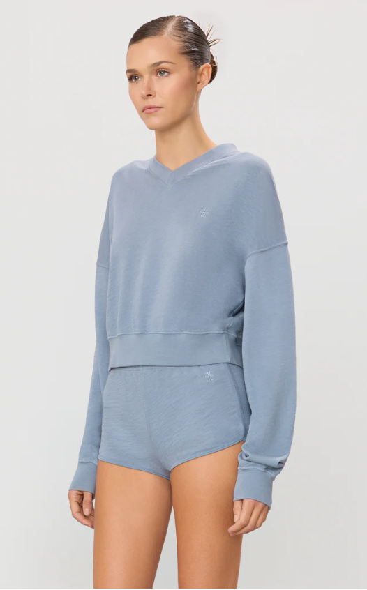 Cropped V-Neck Sweatshirt in Slate