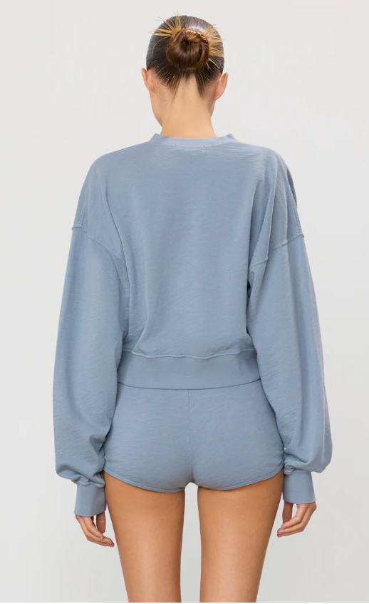 Cropped V-Neck Sweatshirt in Slate