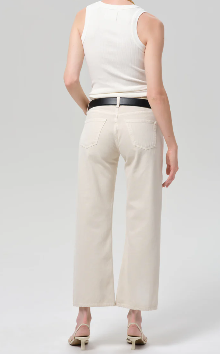 Faye Vintage Straight in Almond